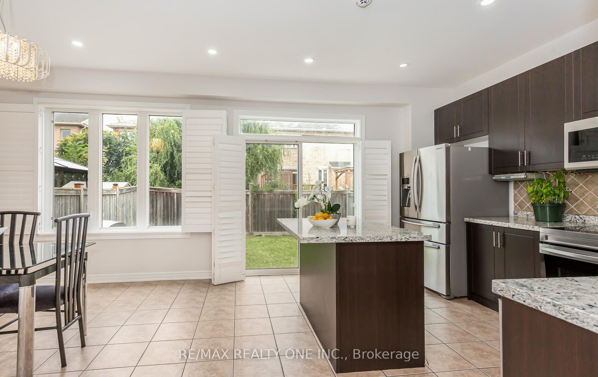 46 Boundbrook Dr