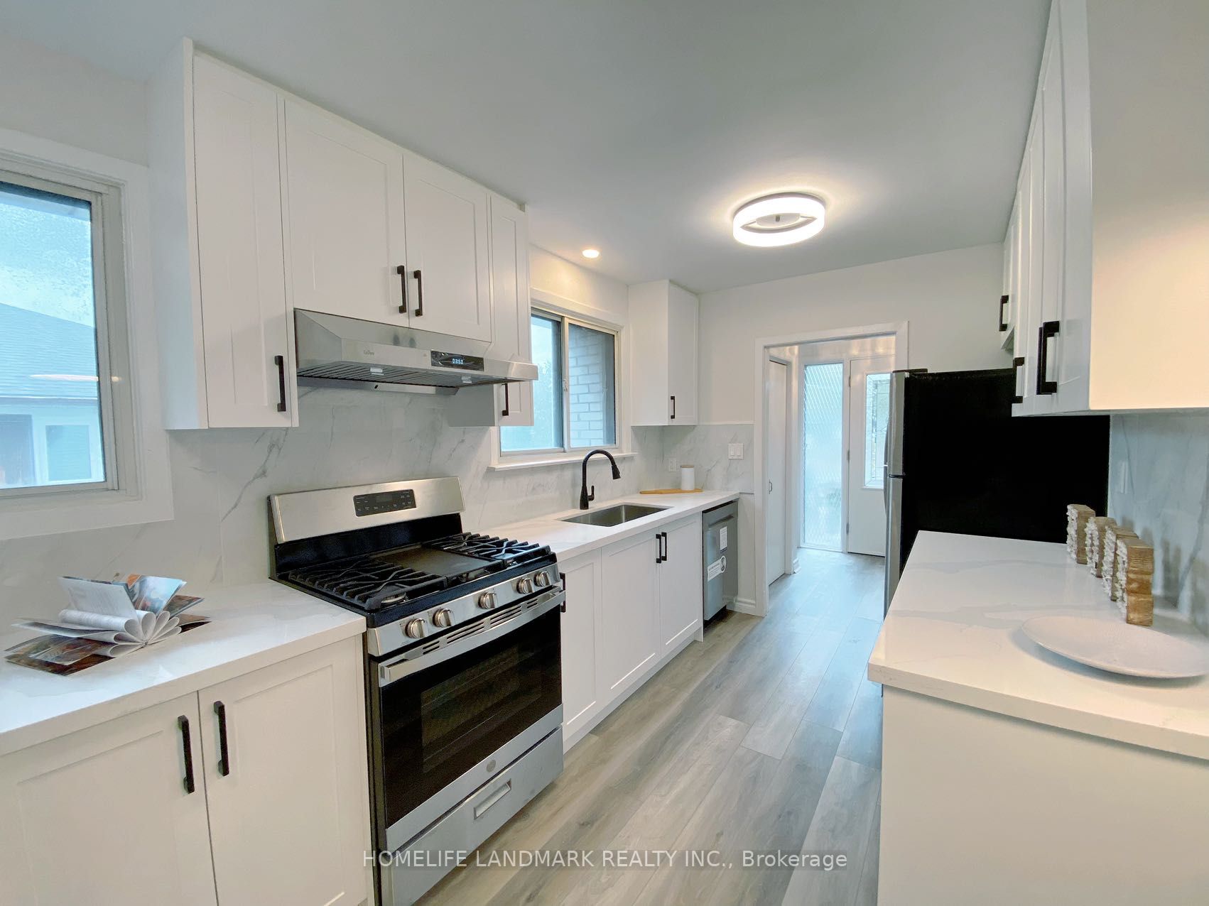 1275 Fairdale Dr, #Upper