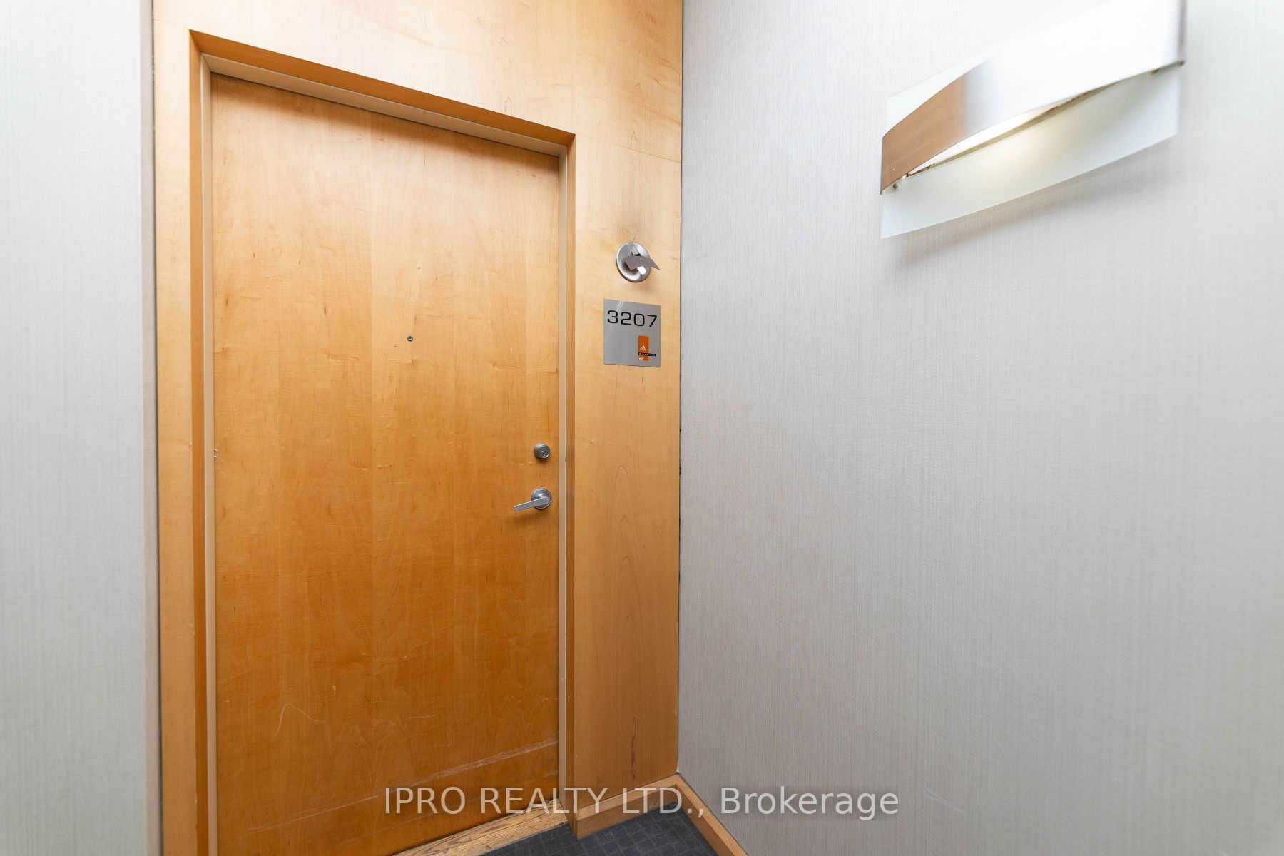 3939 Duke Of York Blvd, #3207