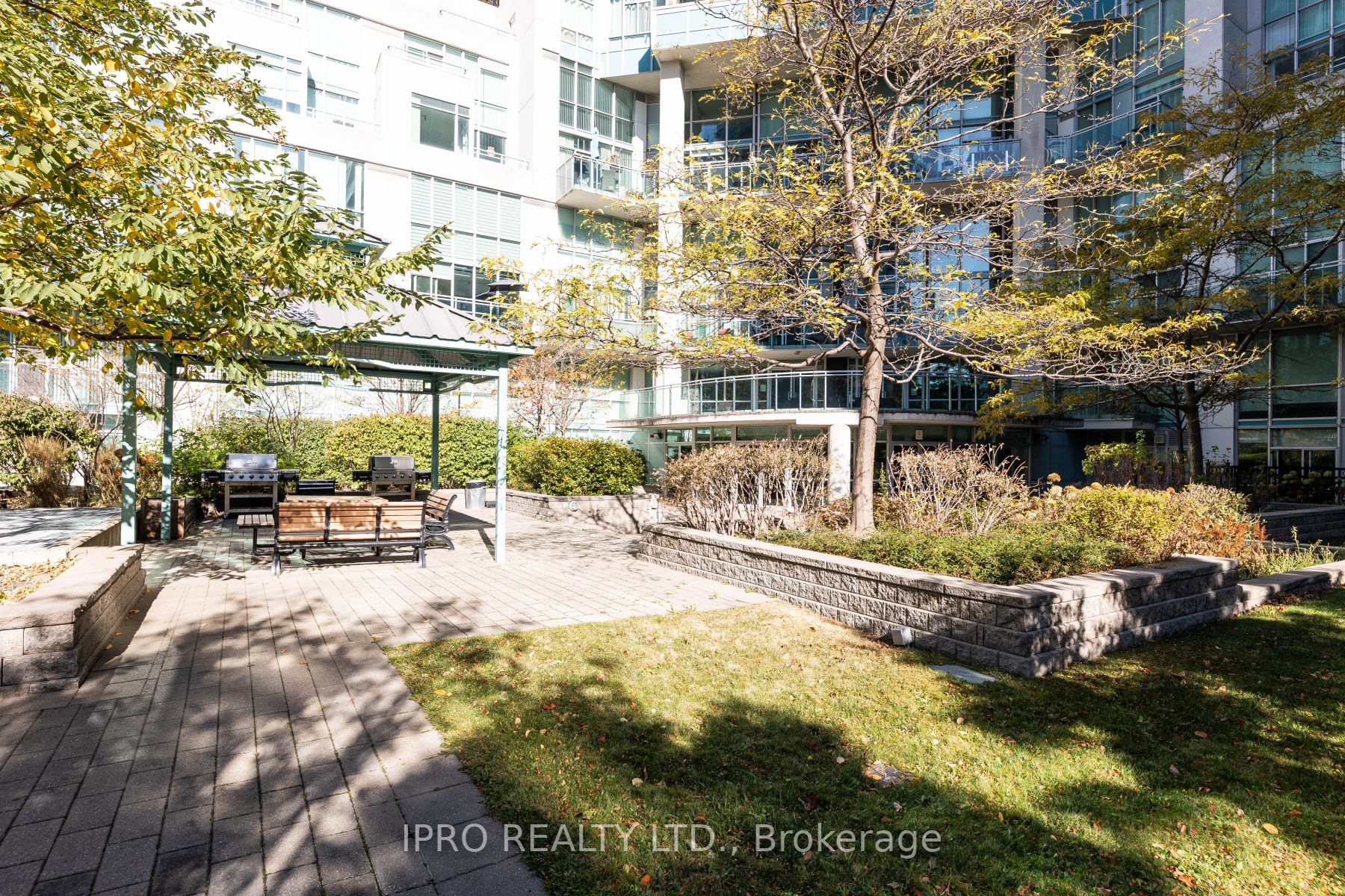 3939 Duke Of York Blvd, #3207
