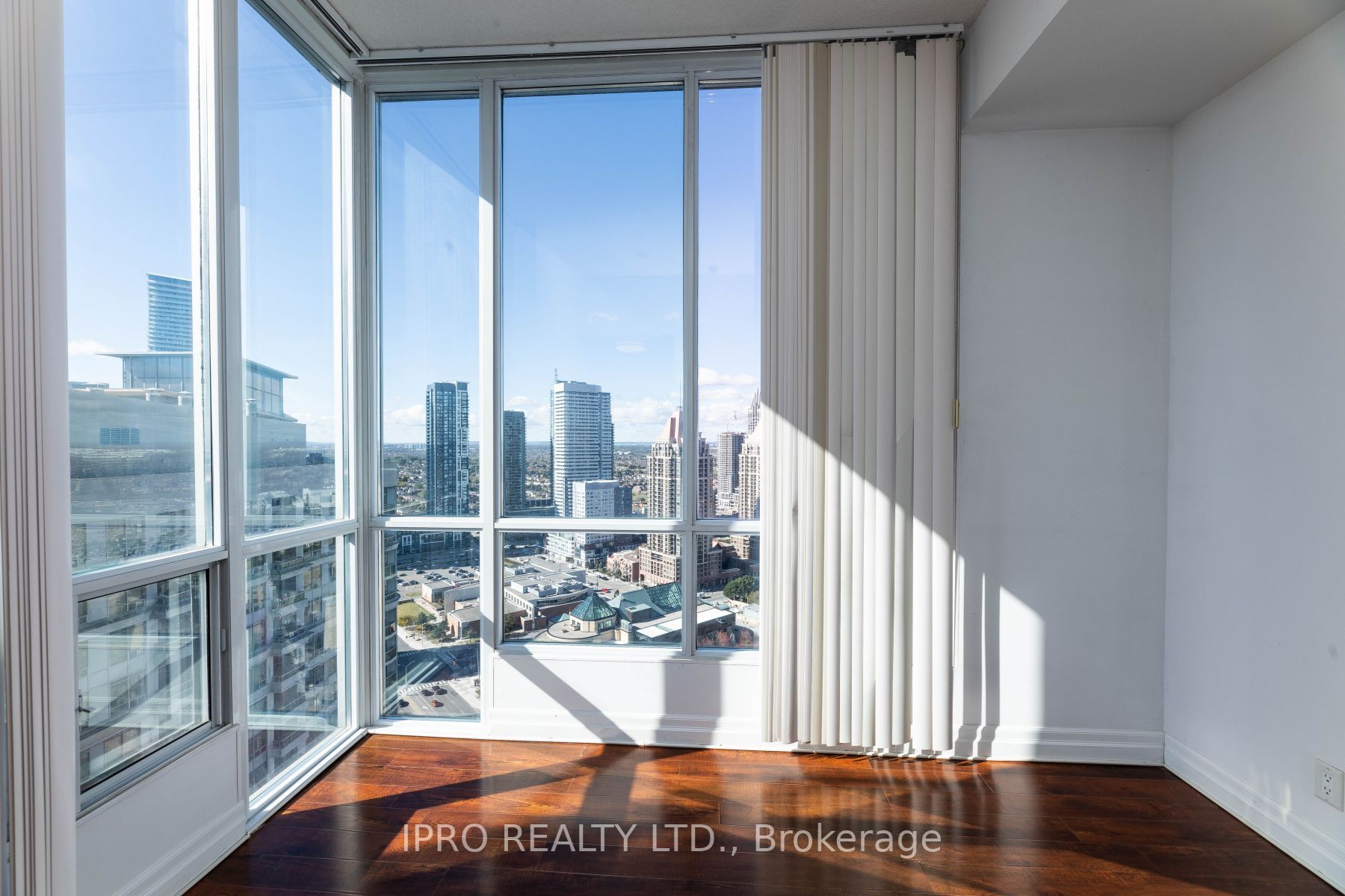 3939 Duke Of York Blvd, #3207