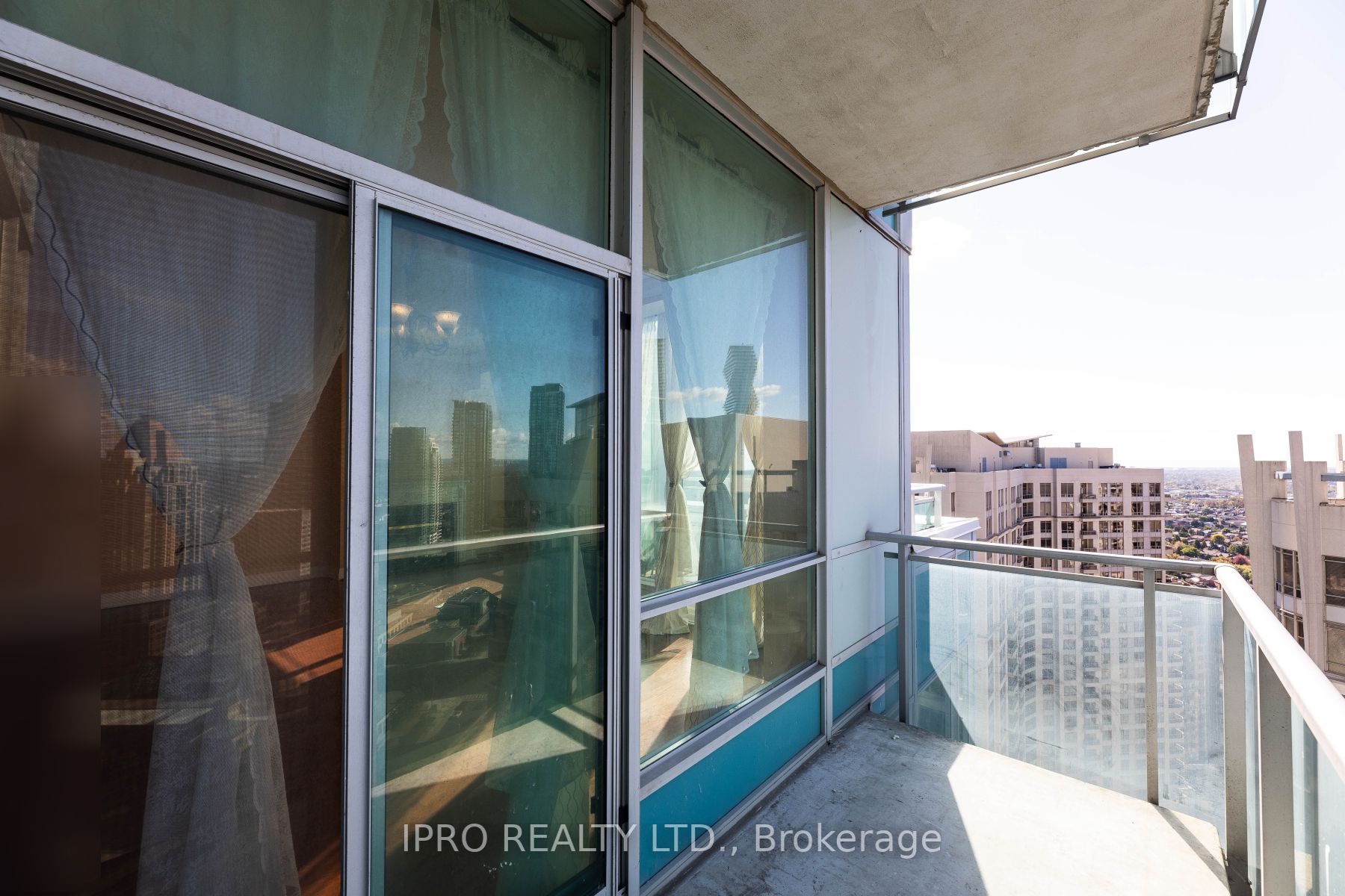 3939 Duke Of York Blvd, #3207