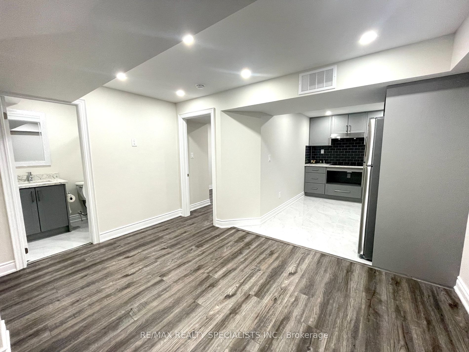24 Micarta Avenue, #Lower