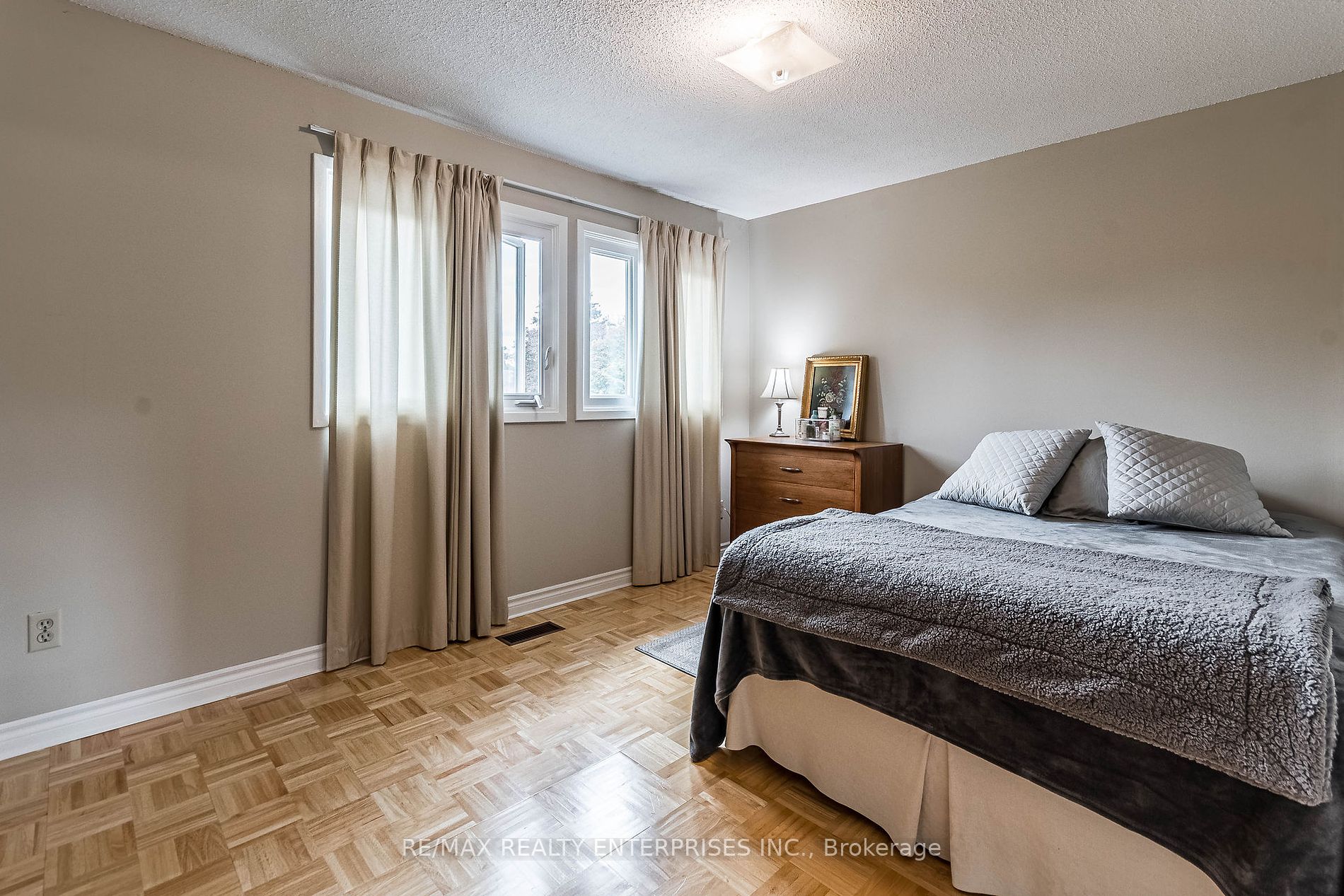 2985 Remea Crt