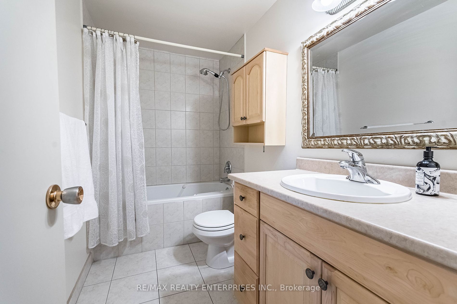 2985 Remea Crt