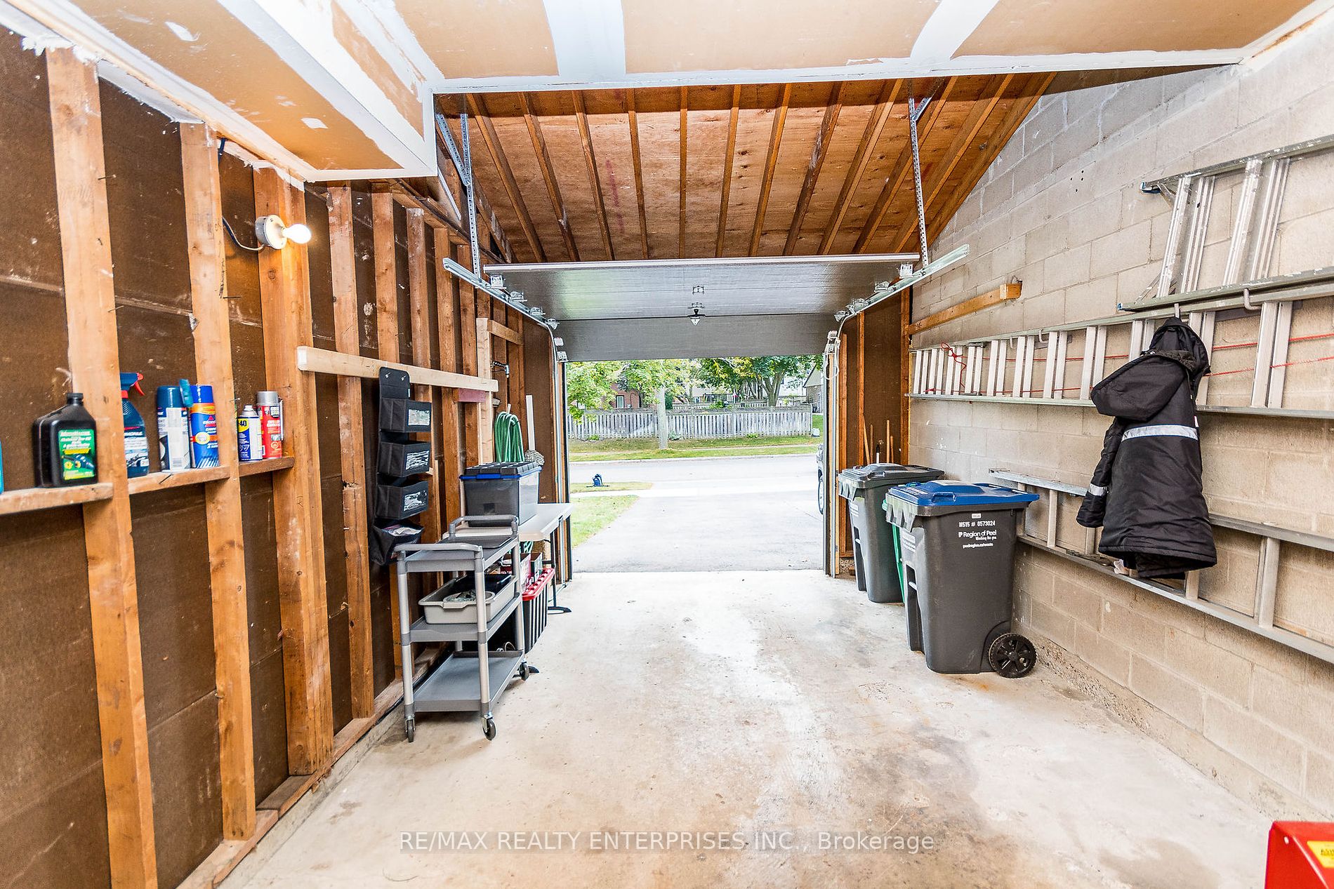 2985 Remea Crt