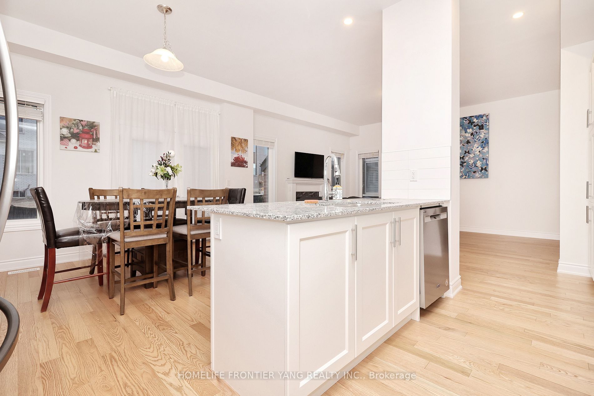 3478 Clayton Tr