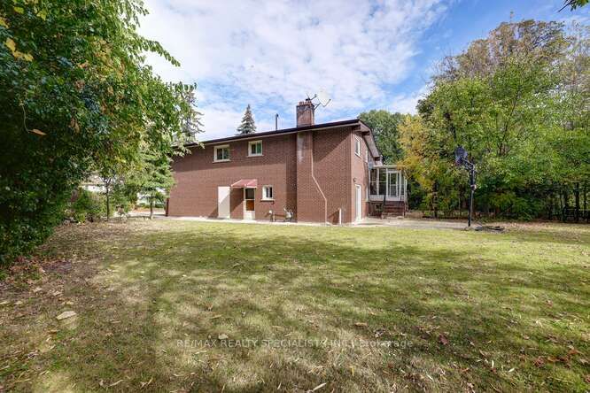 2204 Springfield Crt
