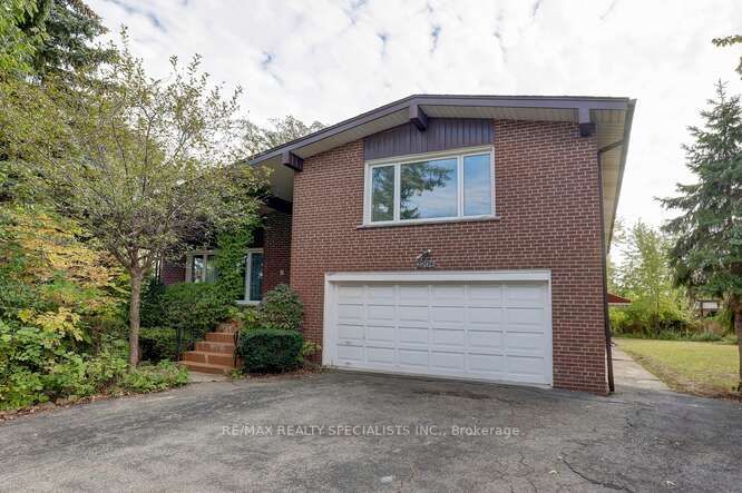 2204 Springfield Crt