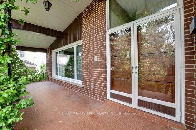 2204 Springfield Crt