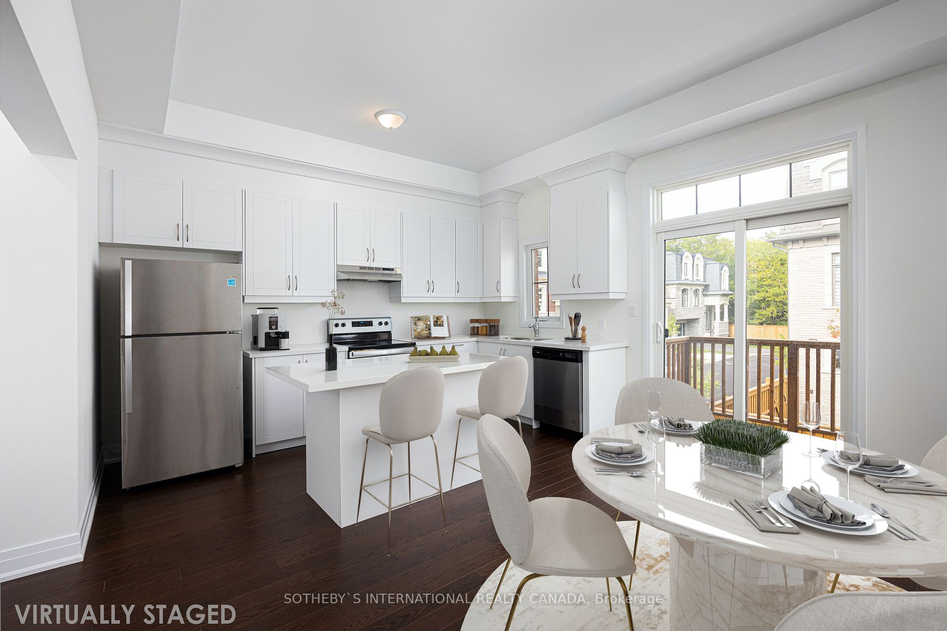 2102 Royal Gala Circ