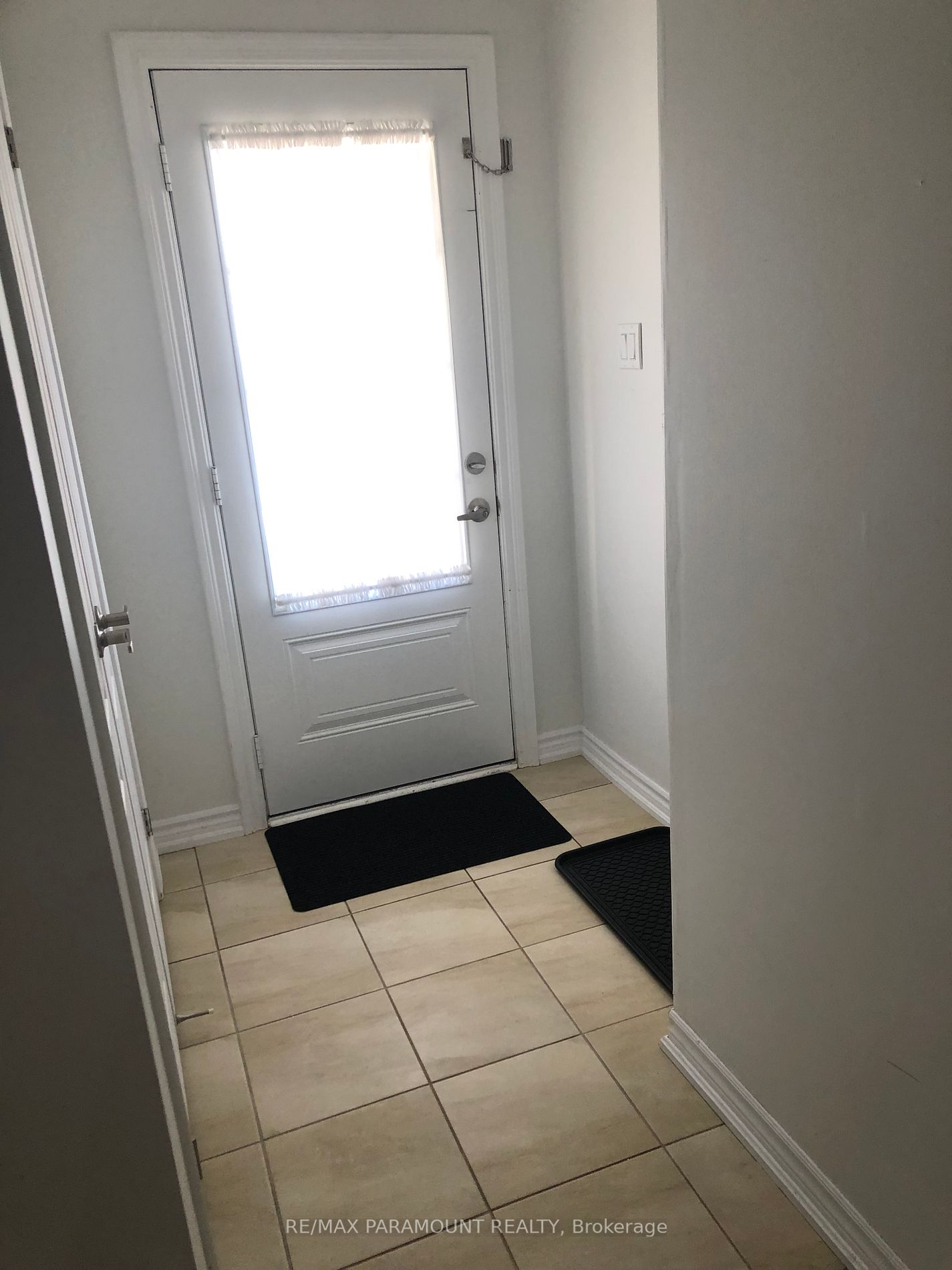 495 Queen Mary Dr, #Bk Unit