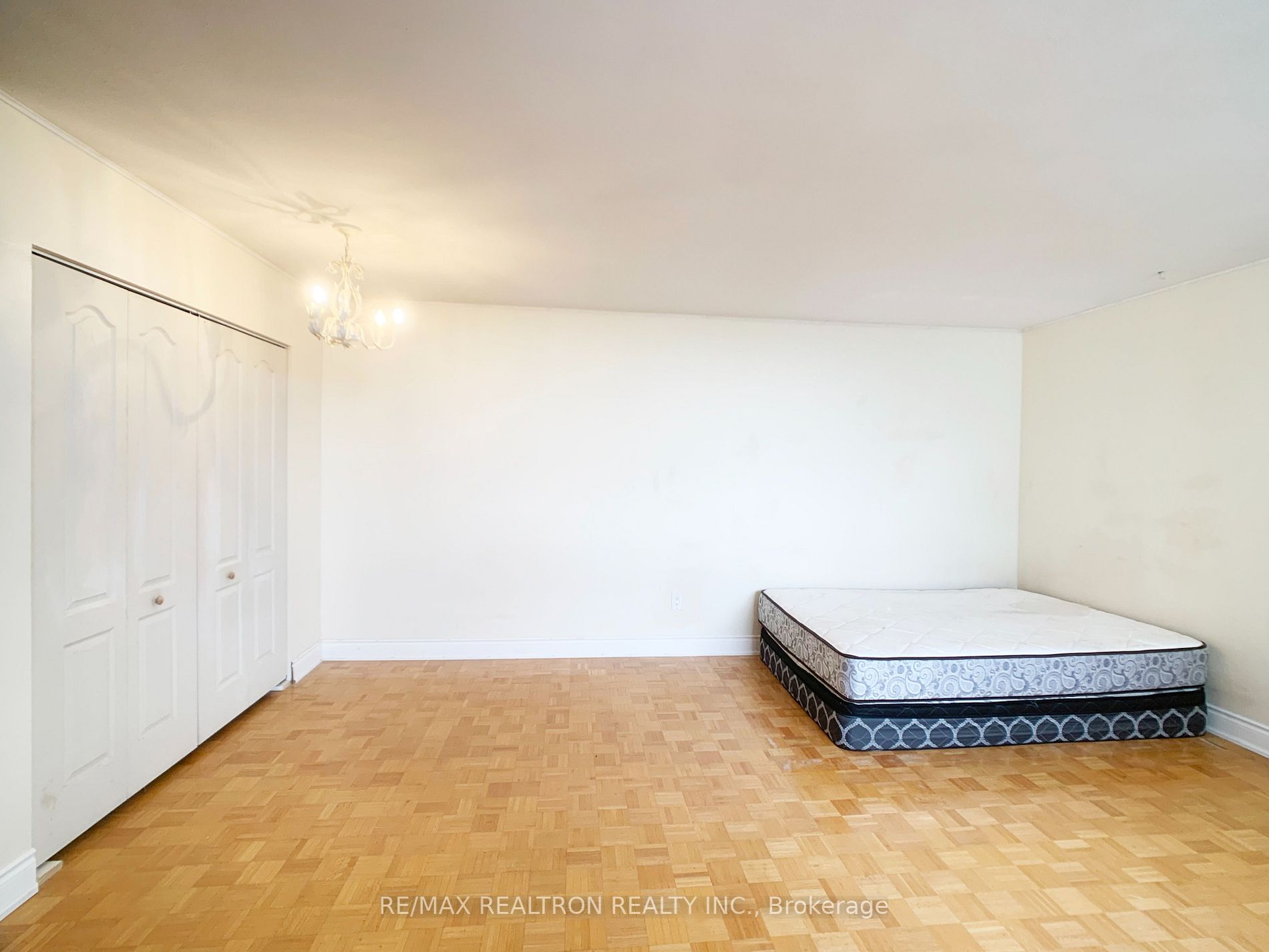 3460 Keele Street, #921
