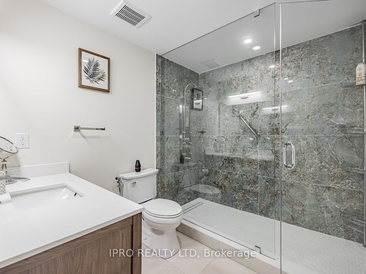 208 Glen Oak Dr