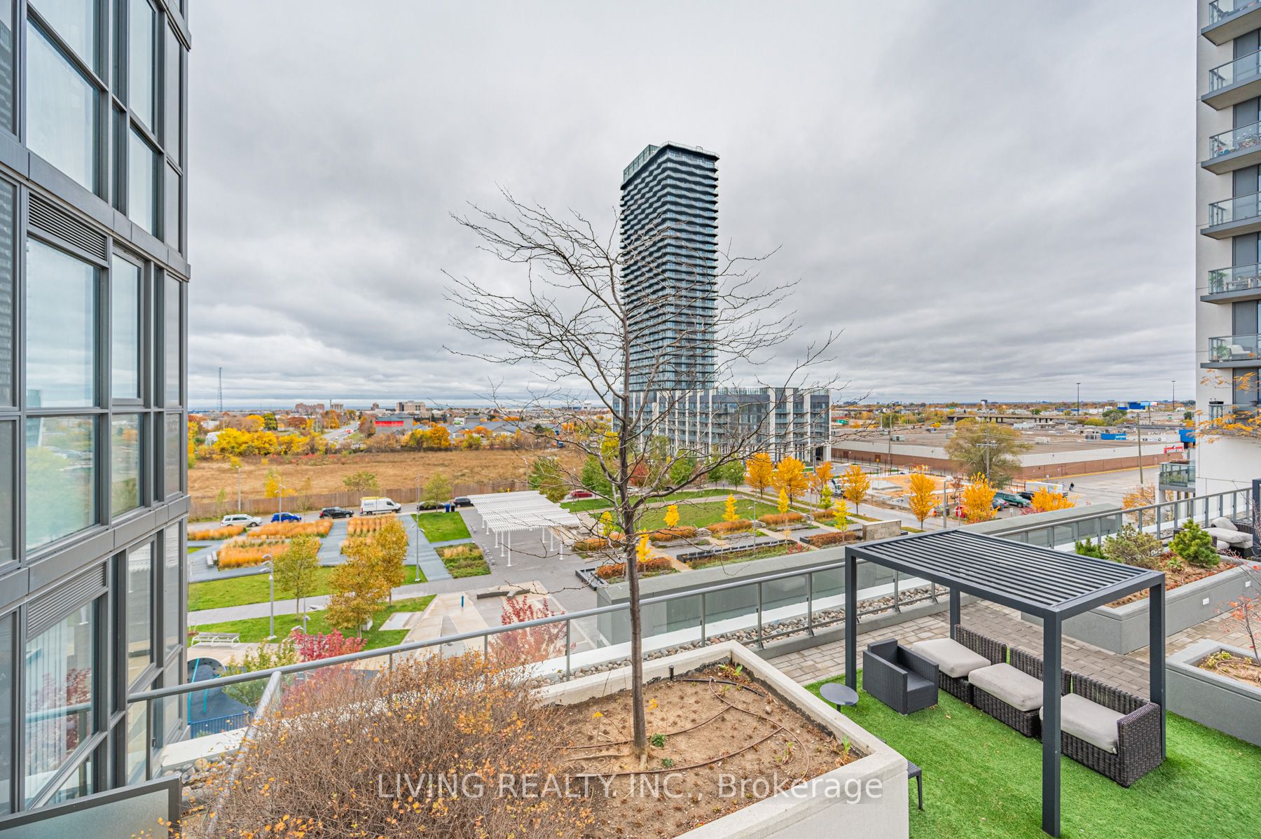 17 Zorra St, #510