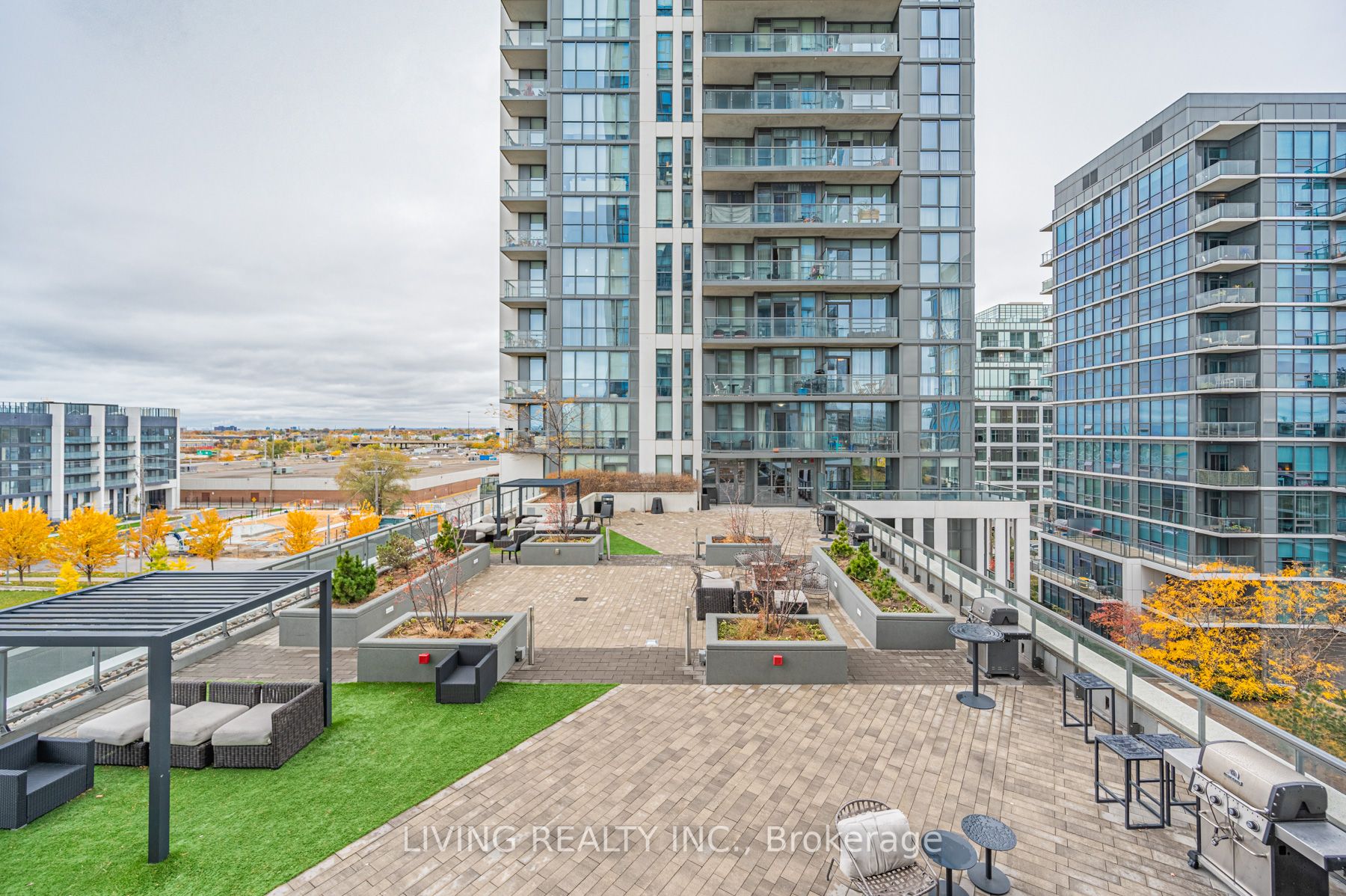 17 Zorra St, #510
