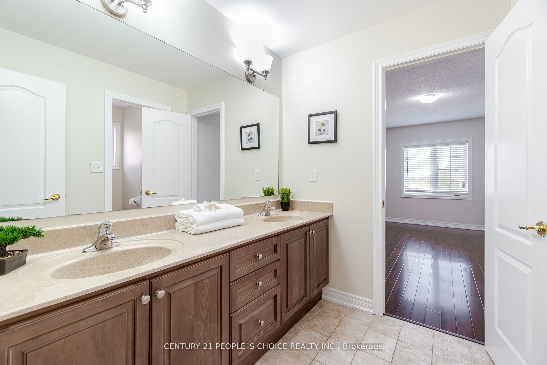19 Dovehaven Crescent