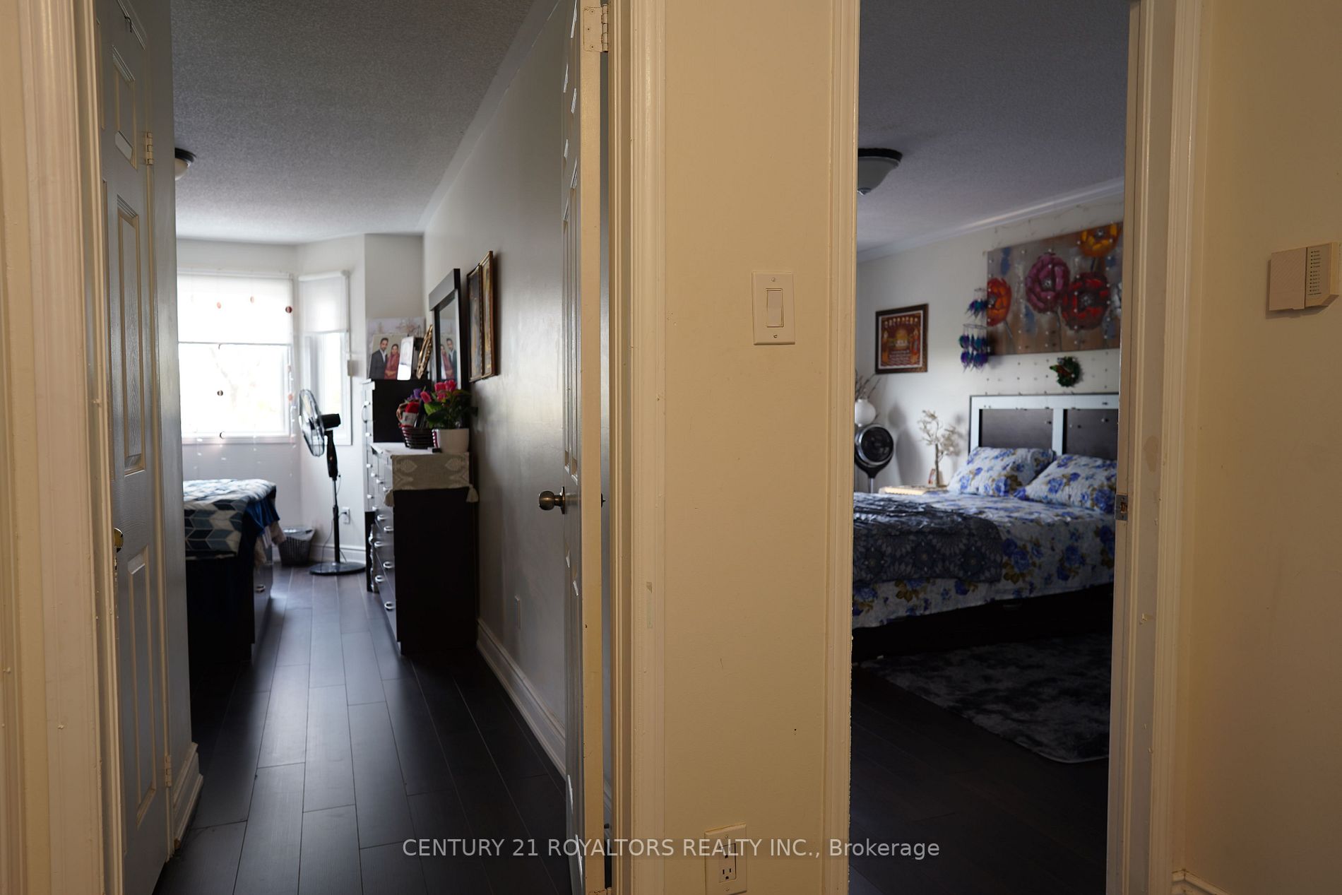 30 Saint Tropez Crt