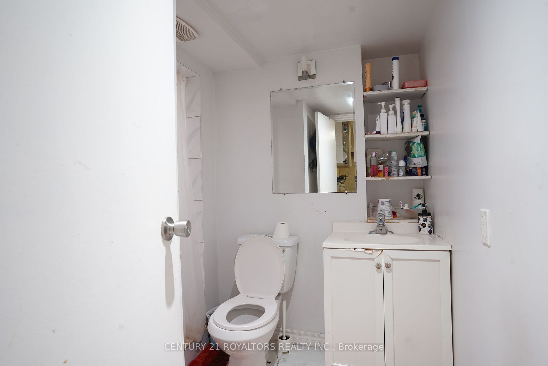 30 Saint Tropez Crt