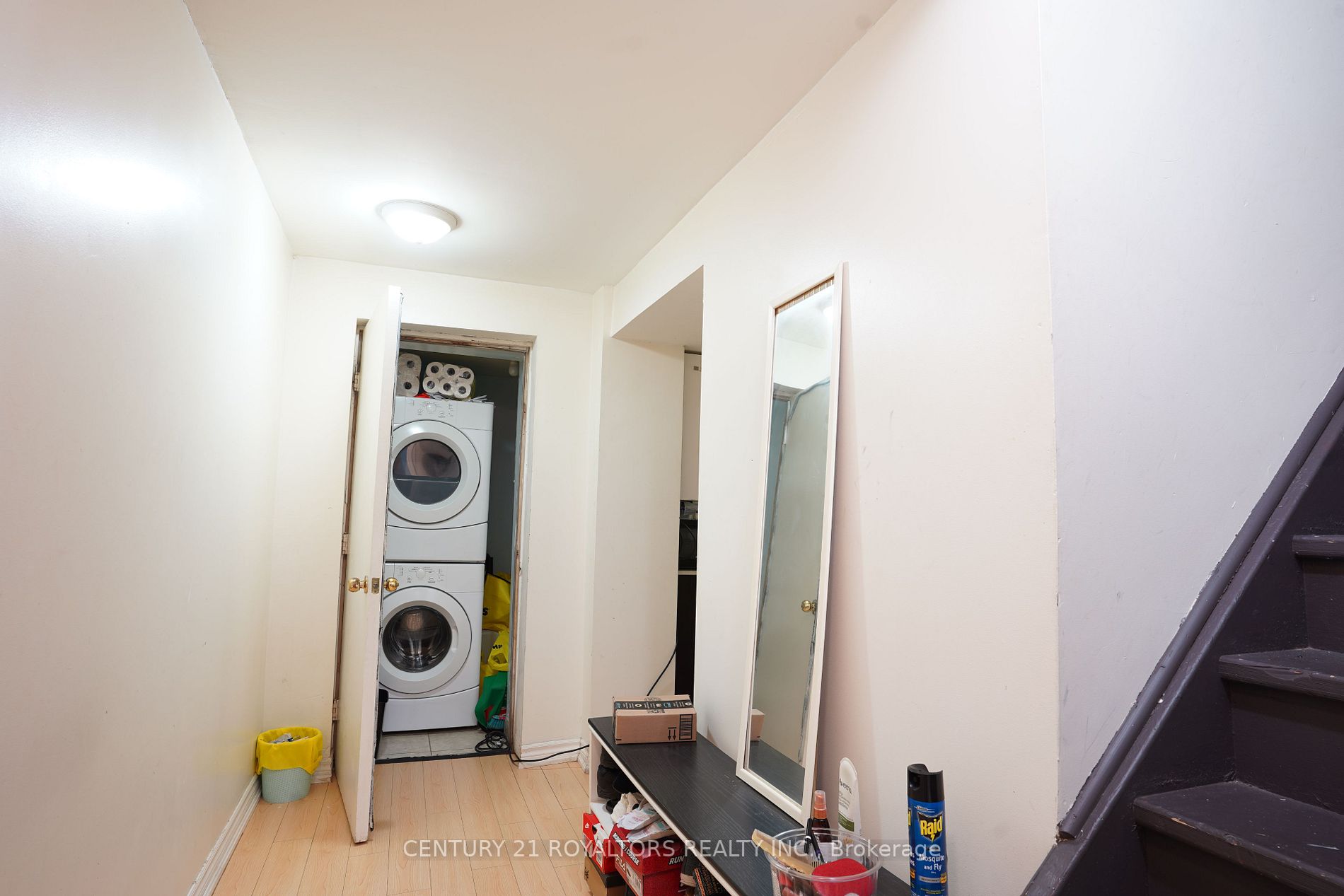 30 Saint Tropez Crt