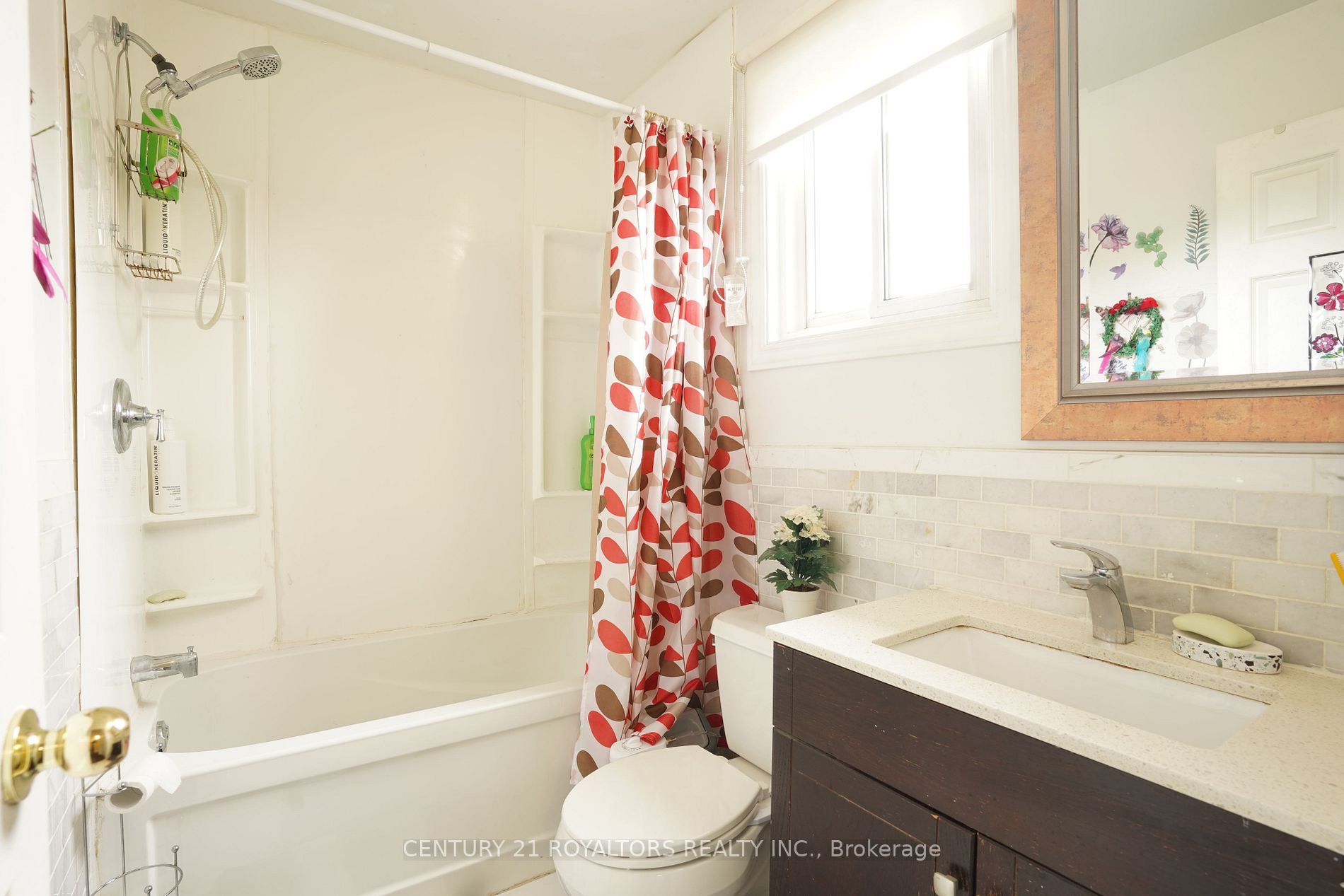 30 Saint Tropez Crt