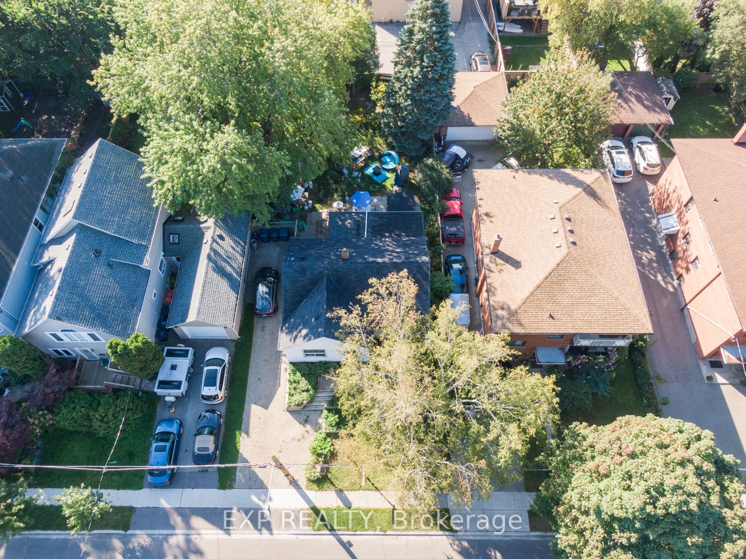 77 James St