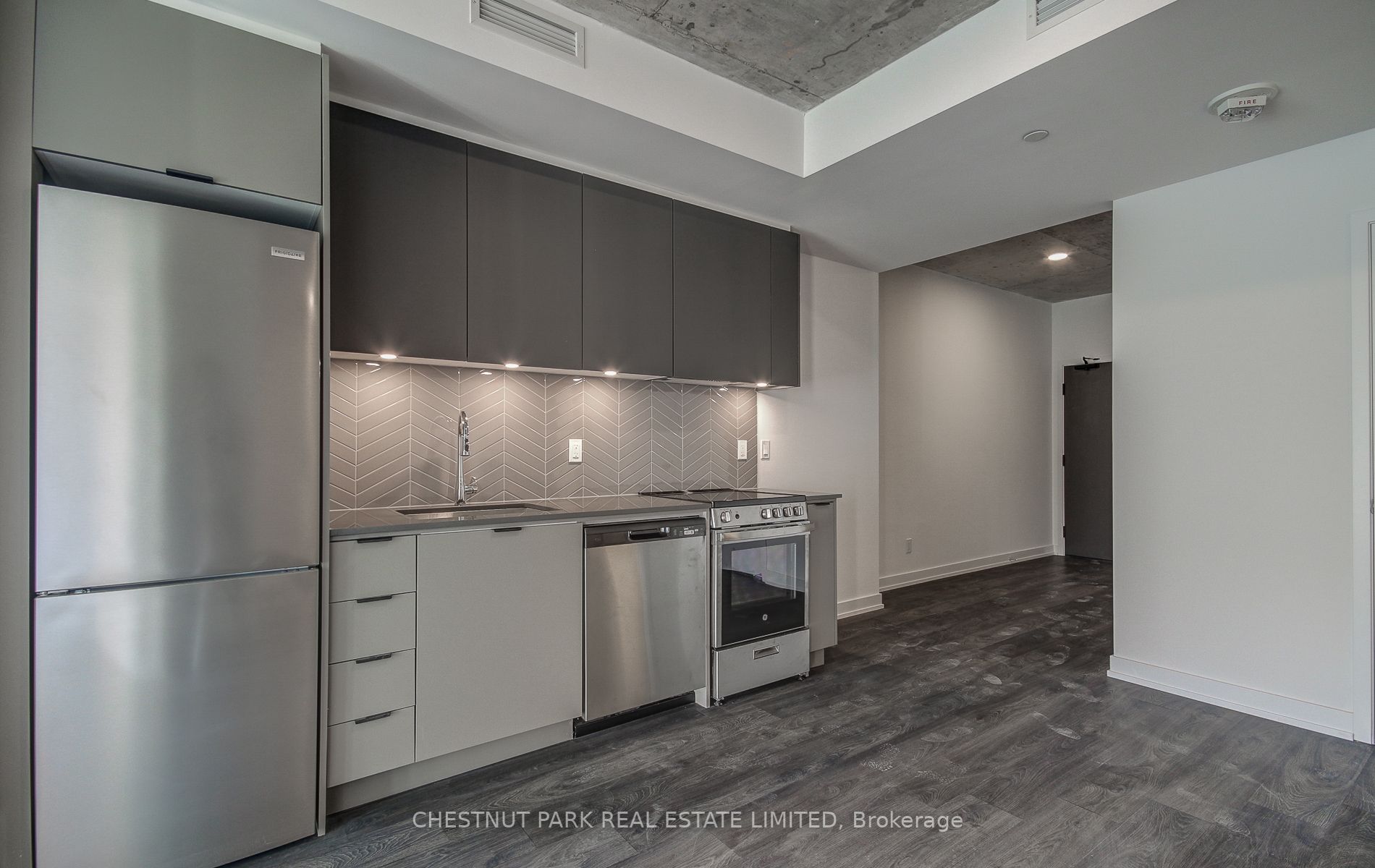 57 Brock Ave, #201