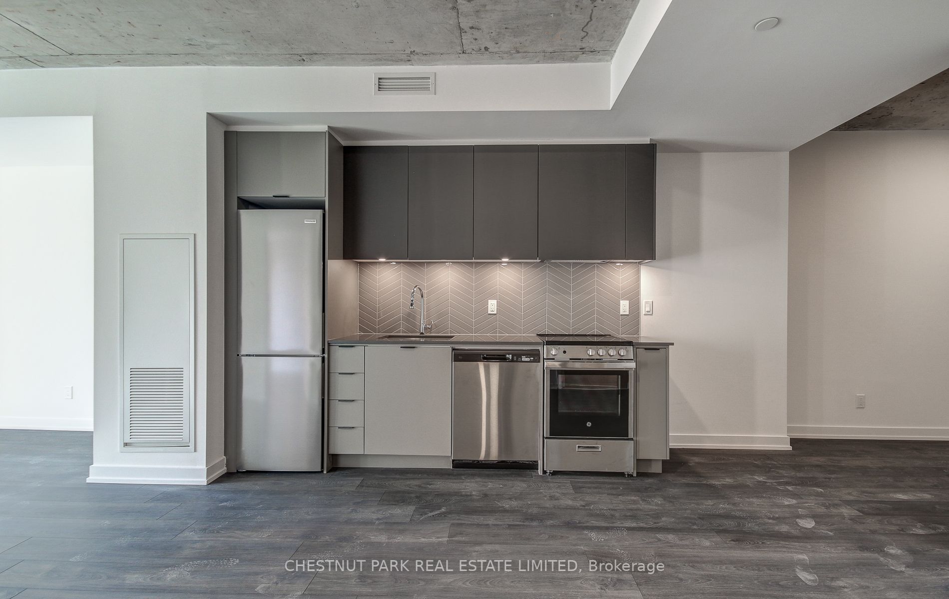 57 Brock Ave, #201