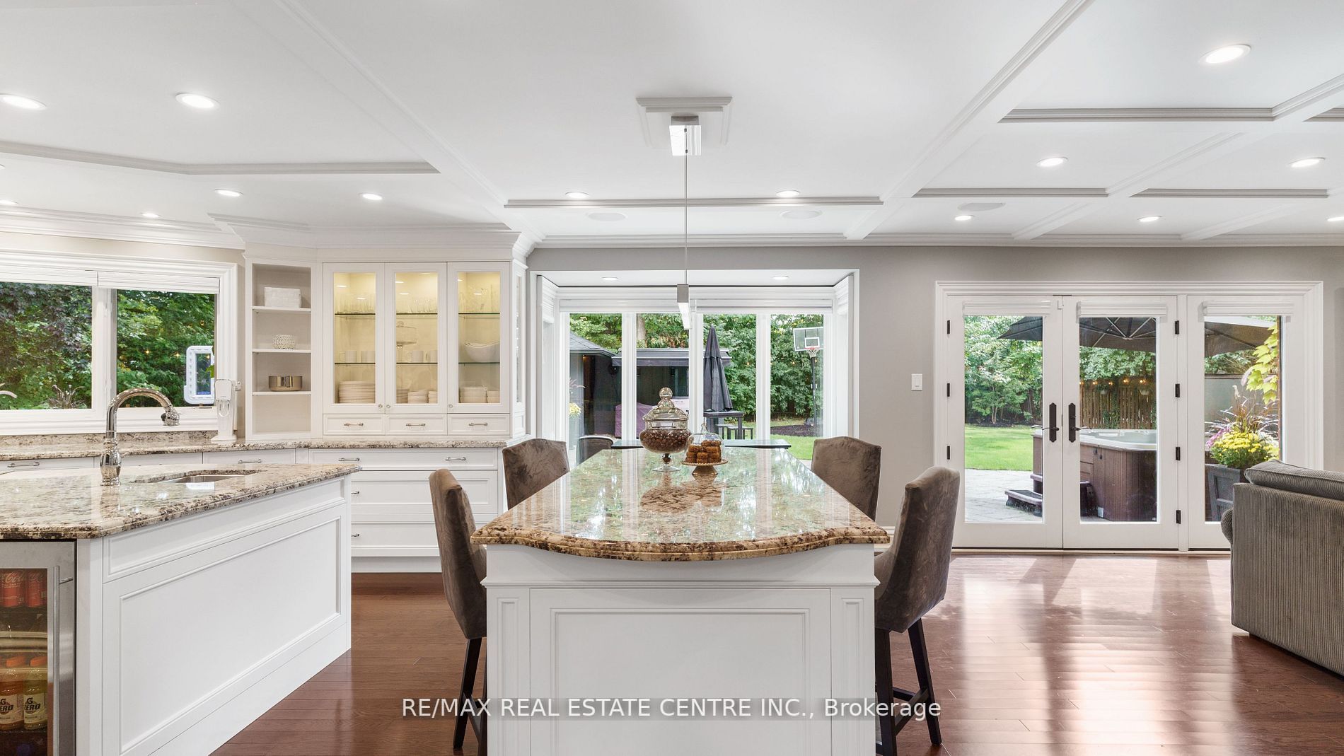 3638 St.Laurent Court
