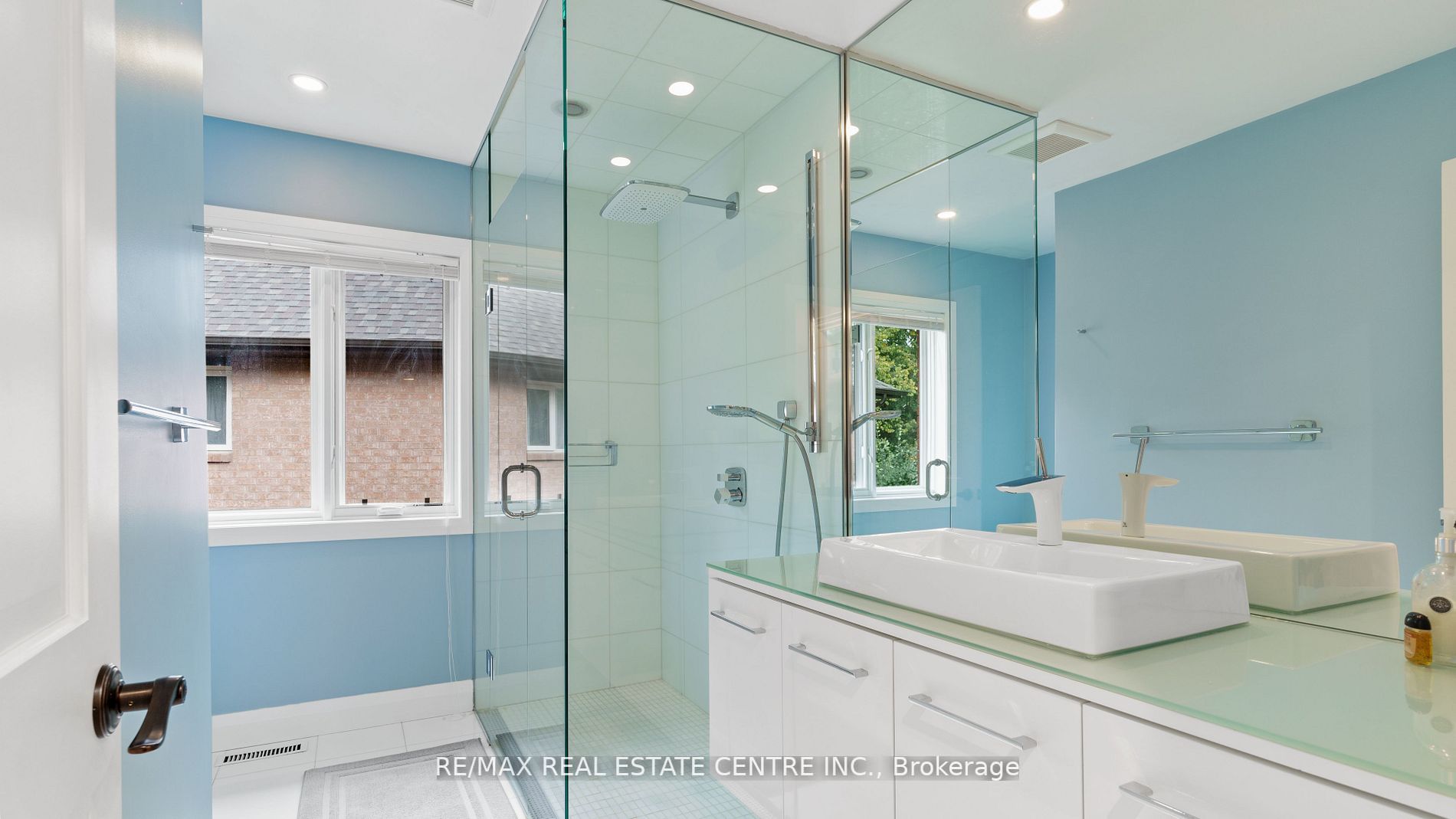 3638 St.Laurent Court