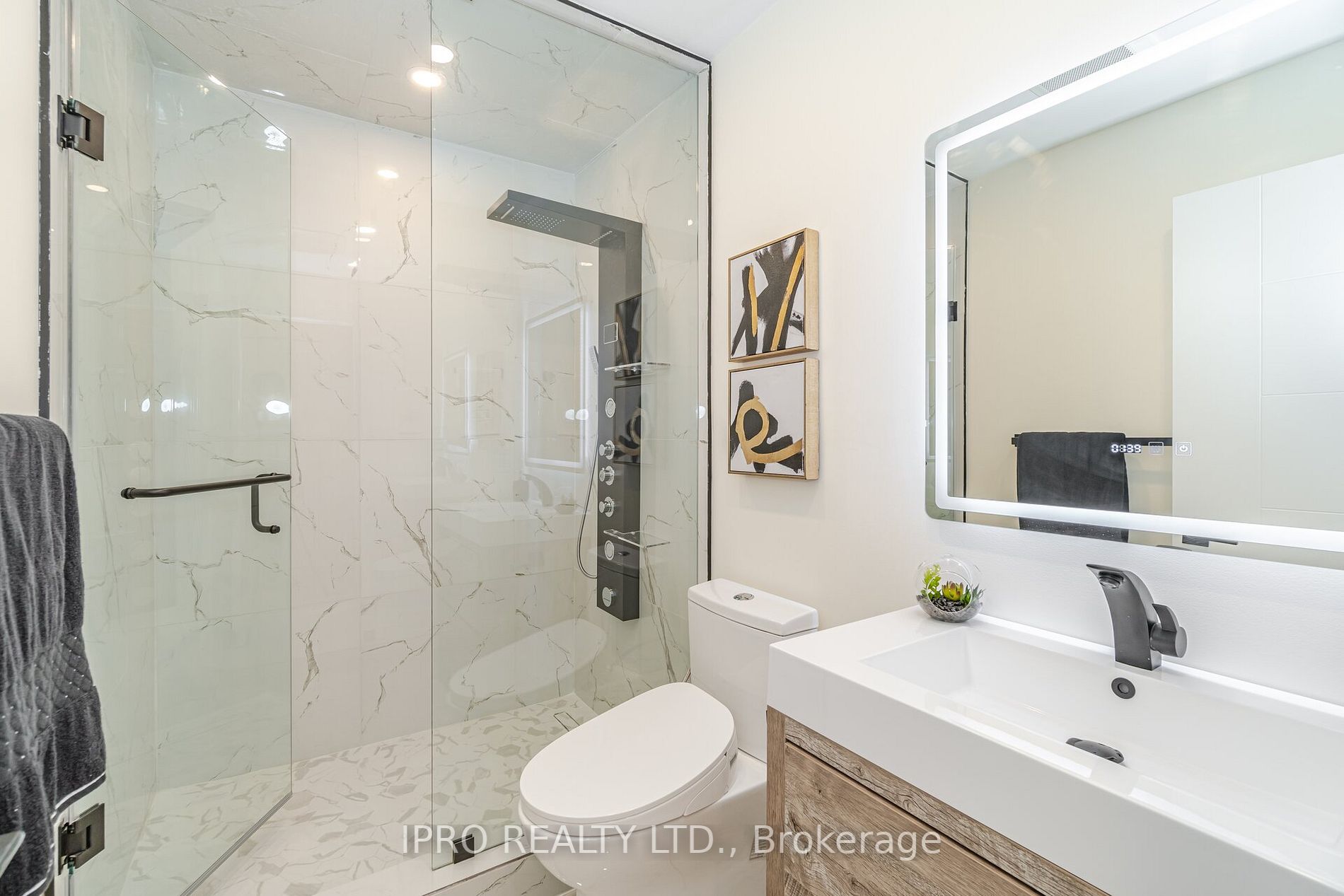 5 Arkley Cres