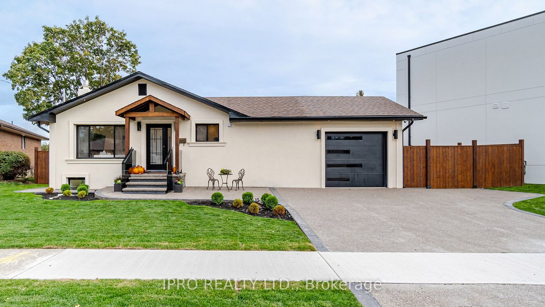 5 Arkley Cres