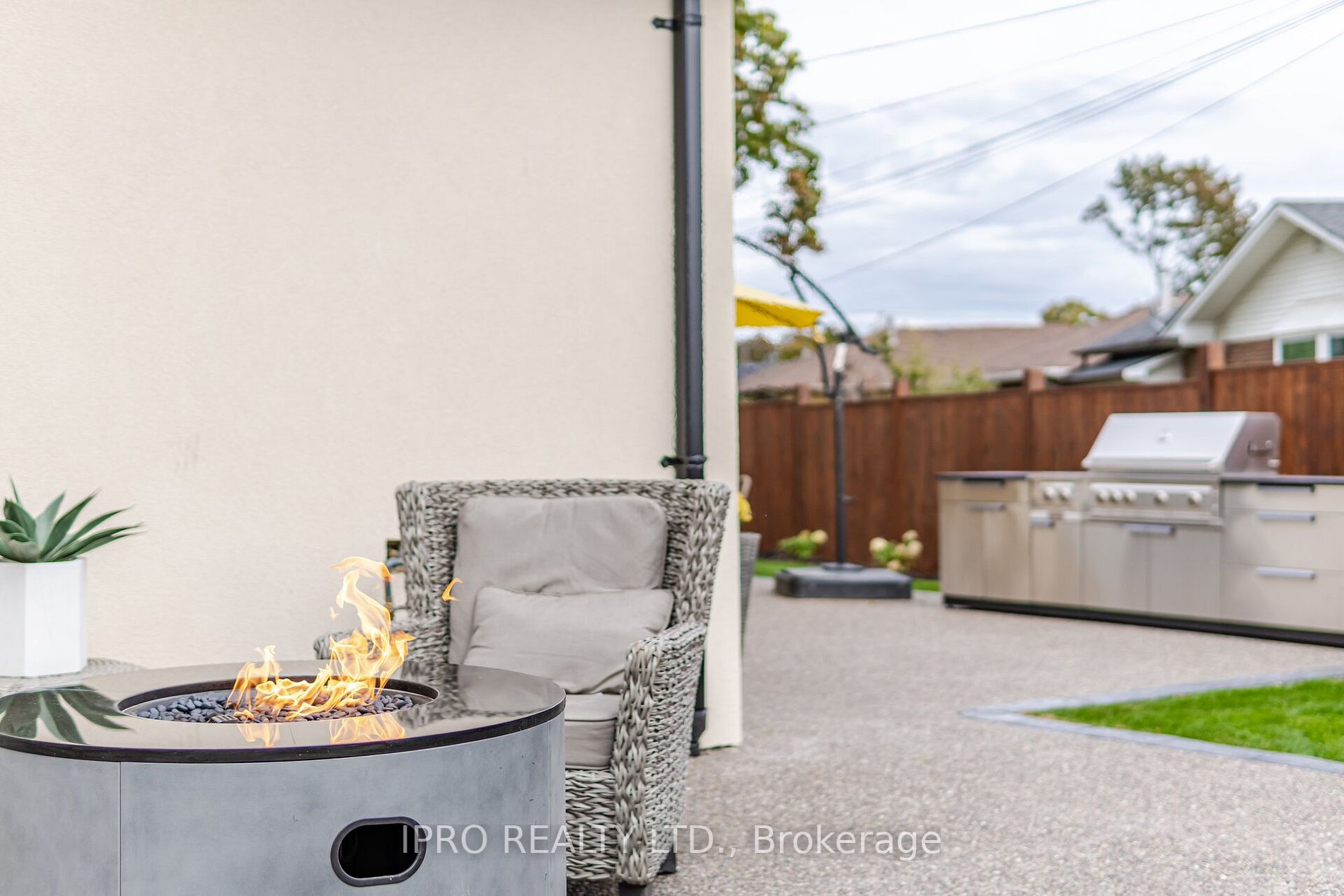5 Arkley Cres