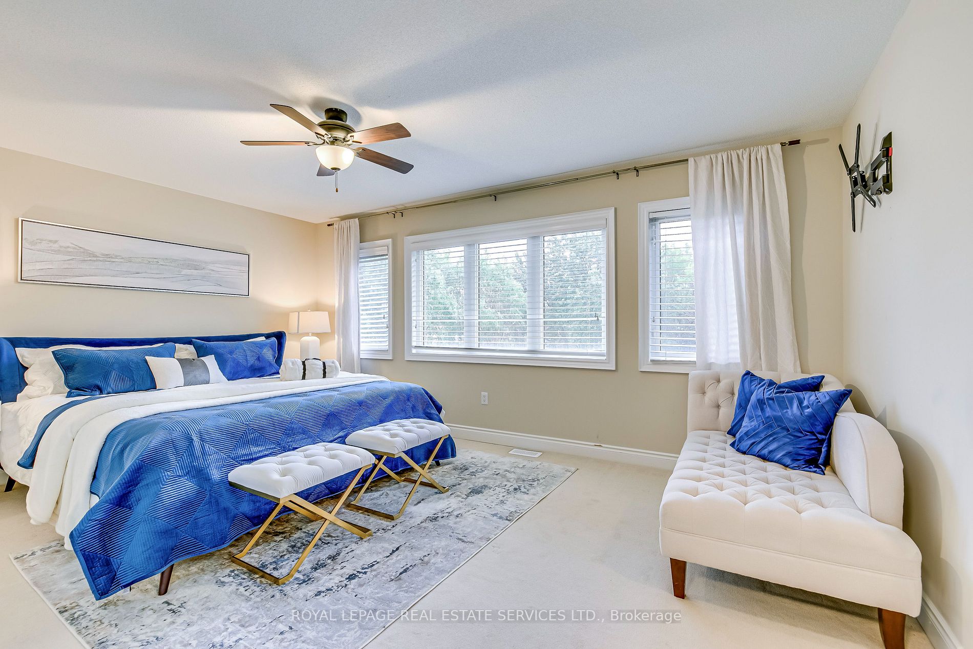 1215 Jezero Cres