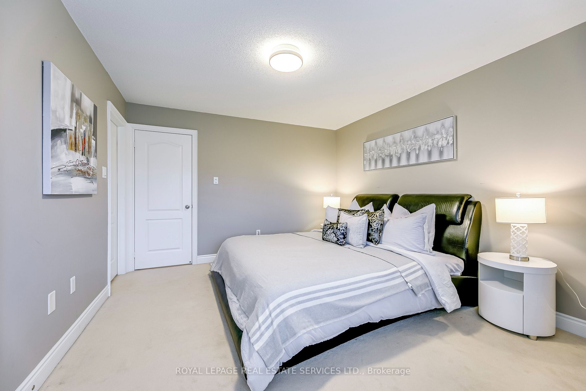 1215 Jezero Cres