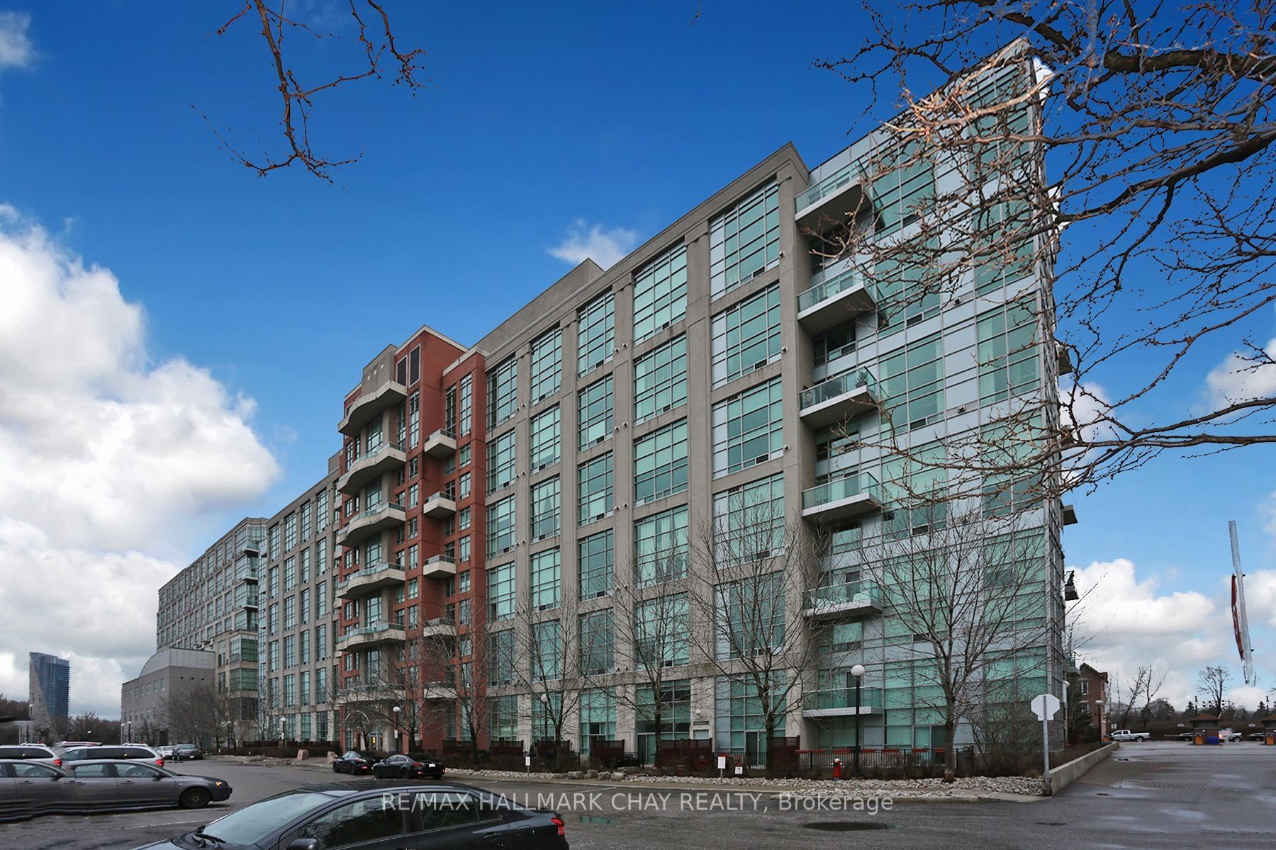 200 Manitoba St, #135