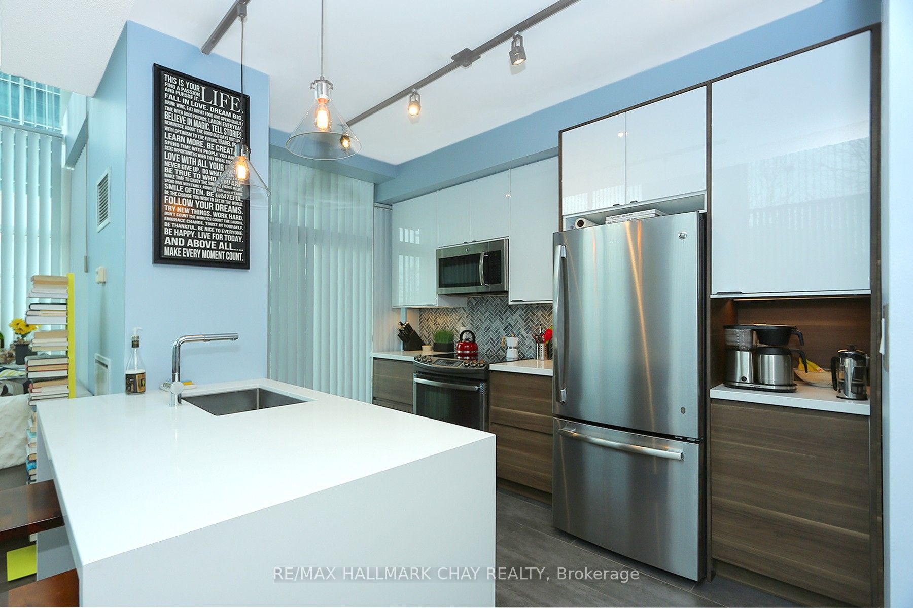 200 Manitoba St, #135