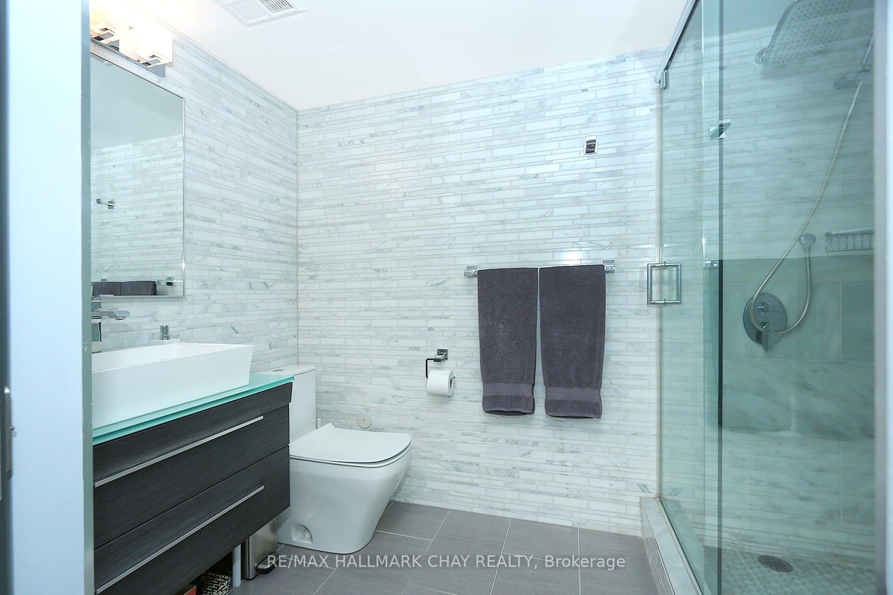 200 Manitoba St, #135