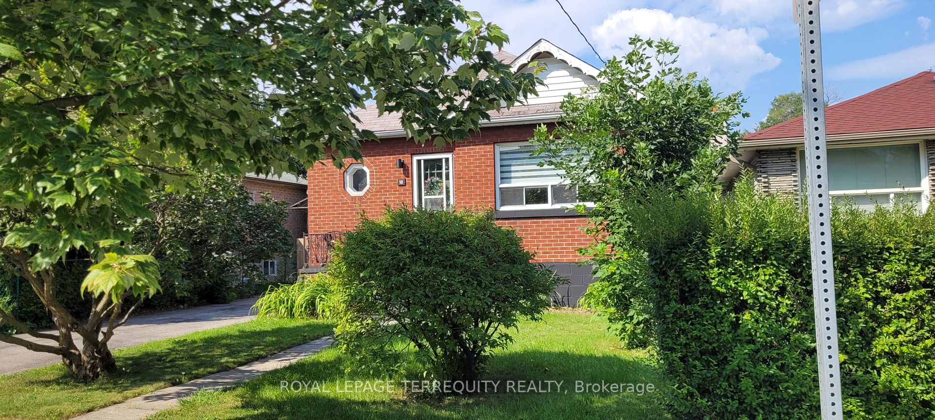 18 Wesley St