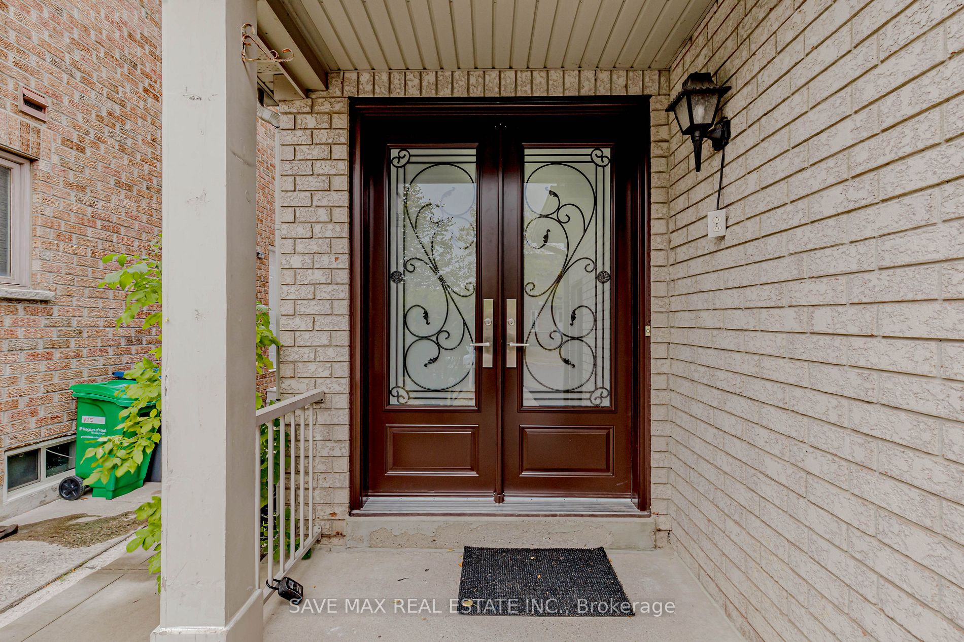 123 Morningmist Street
