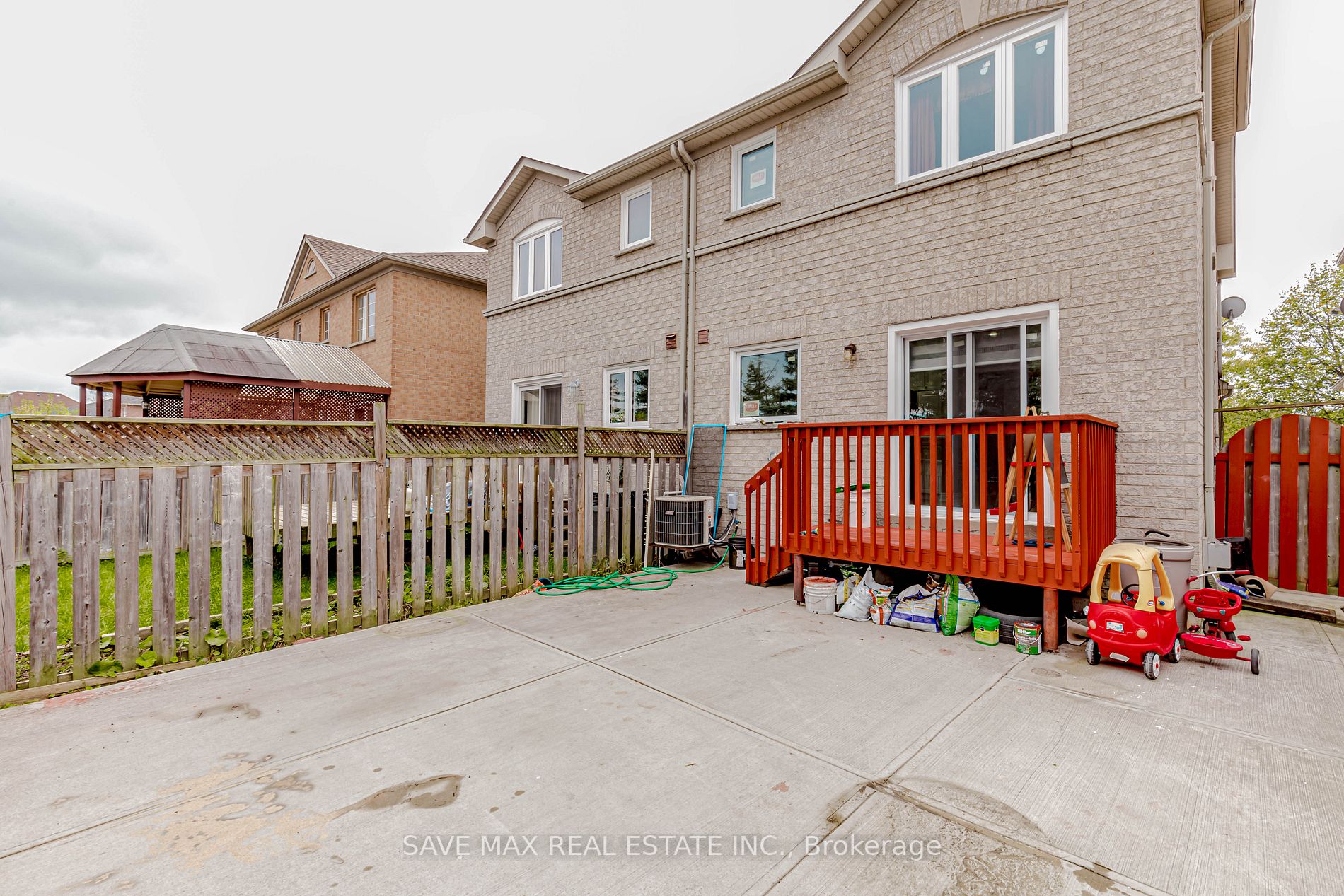 123 Morningmist Street