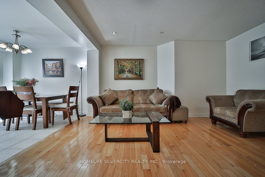 55 Samantha Cres
