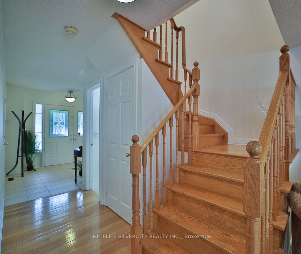 55 Samantha Cres