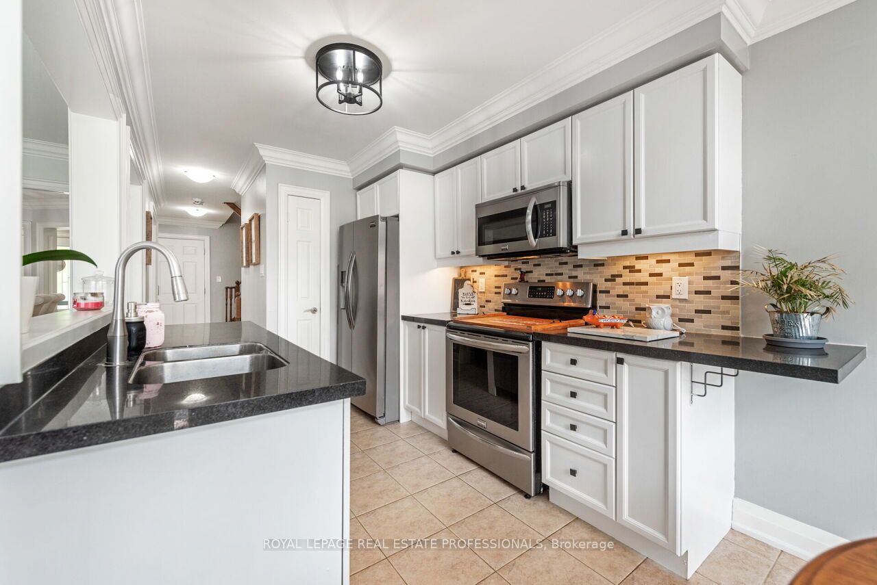 29 Woodcote Cres