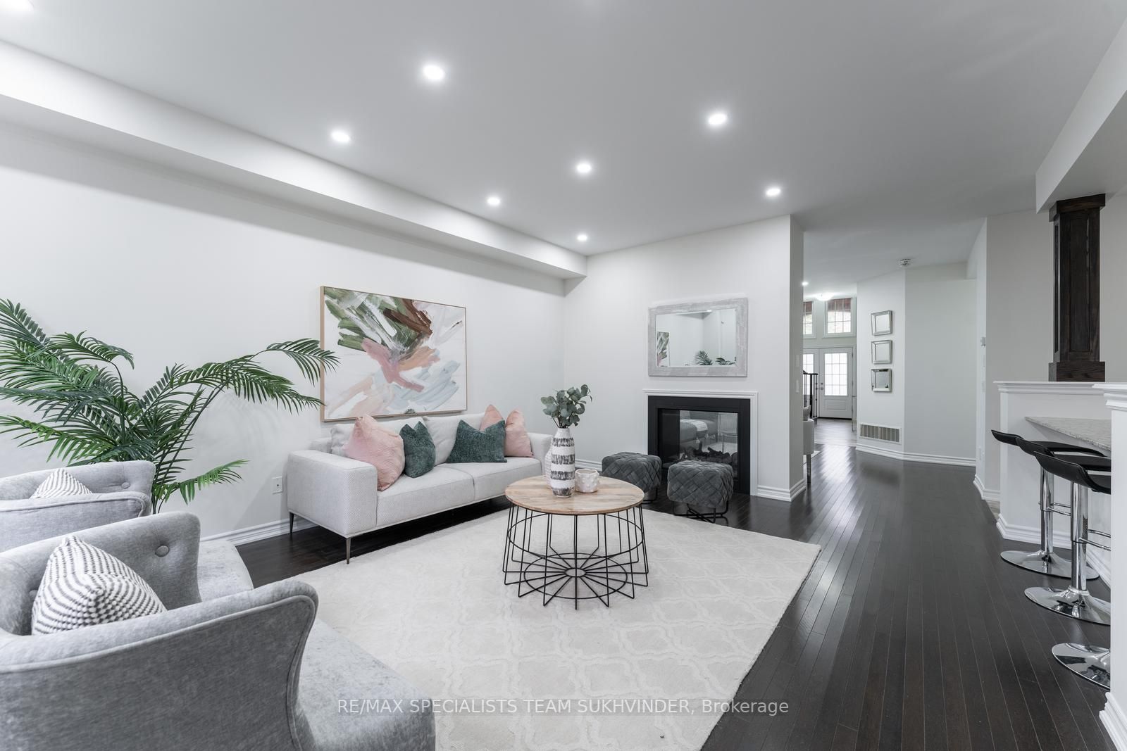 97 Fawnridge Rd