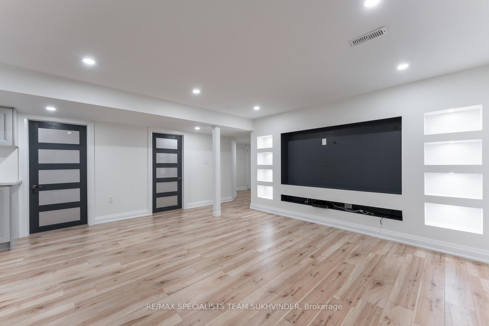 97 Fawnridge Rd