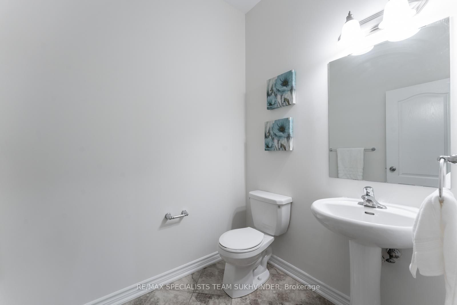 97 Fawnridge Rd