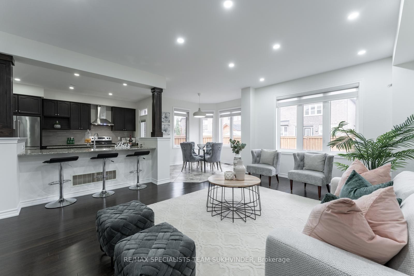 97 Fawnridge Rd