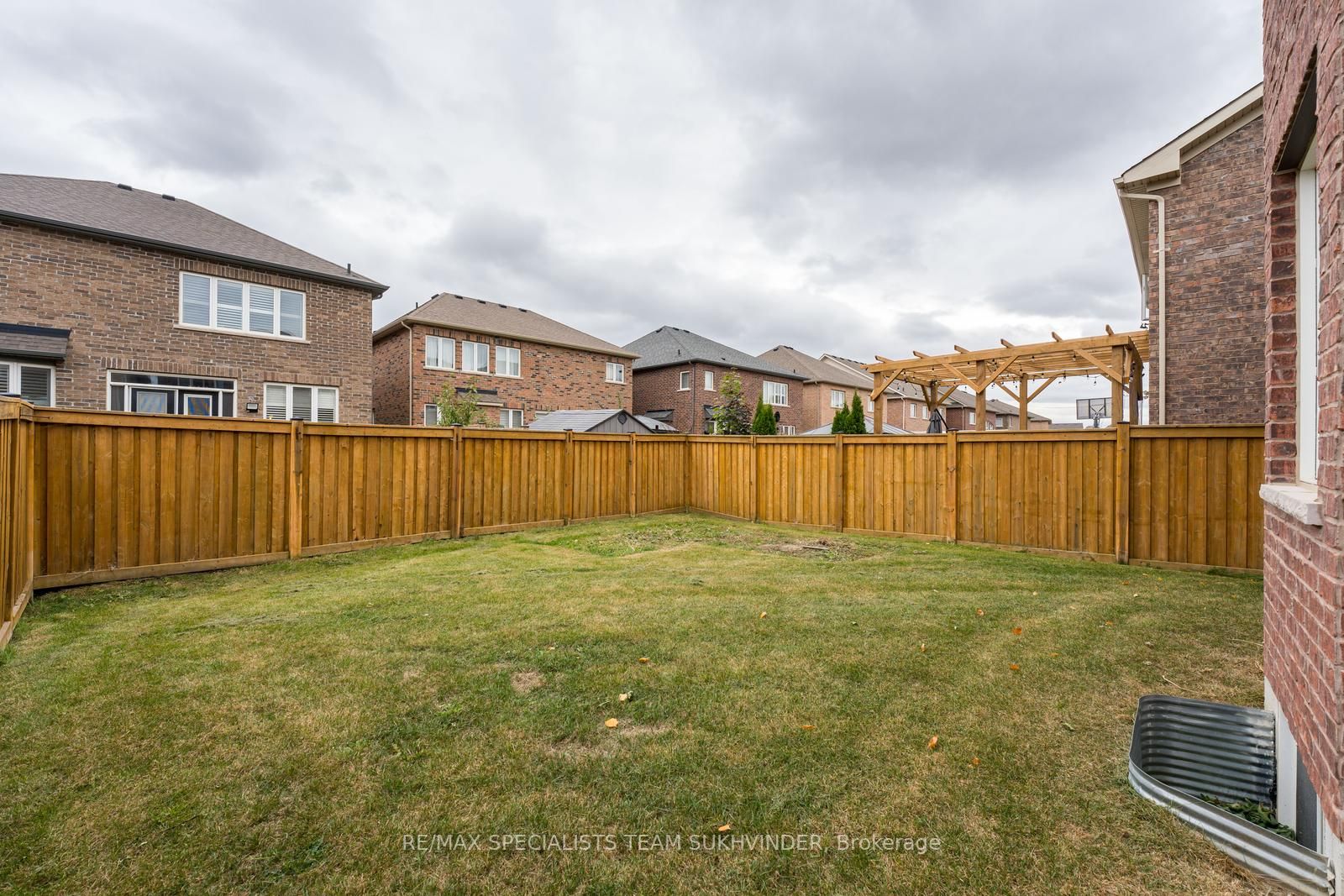 97 Fawnridge Rd