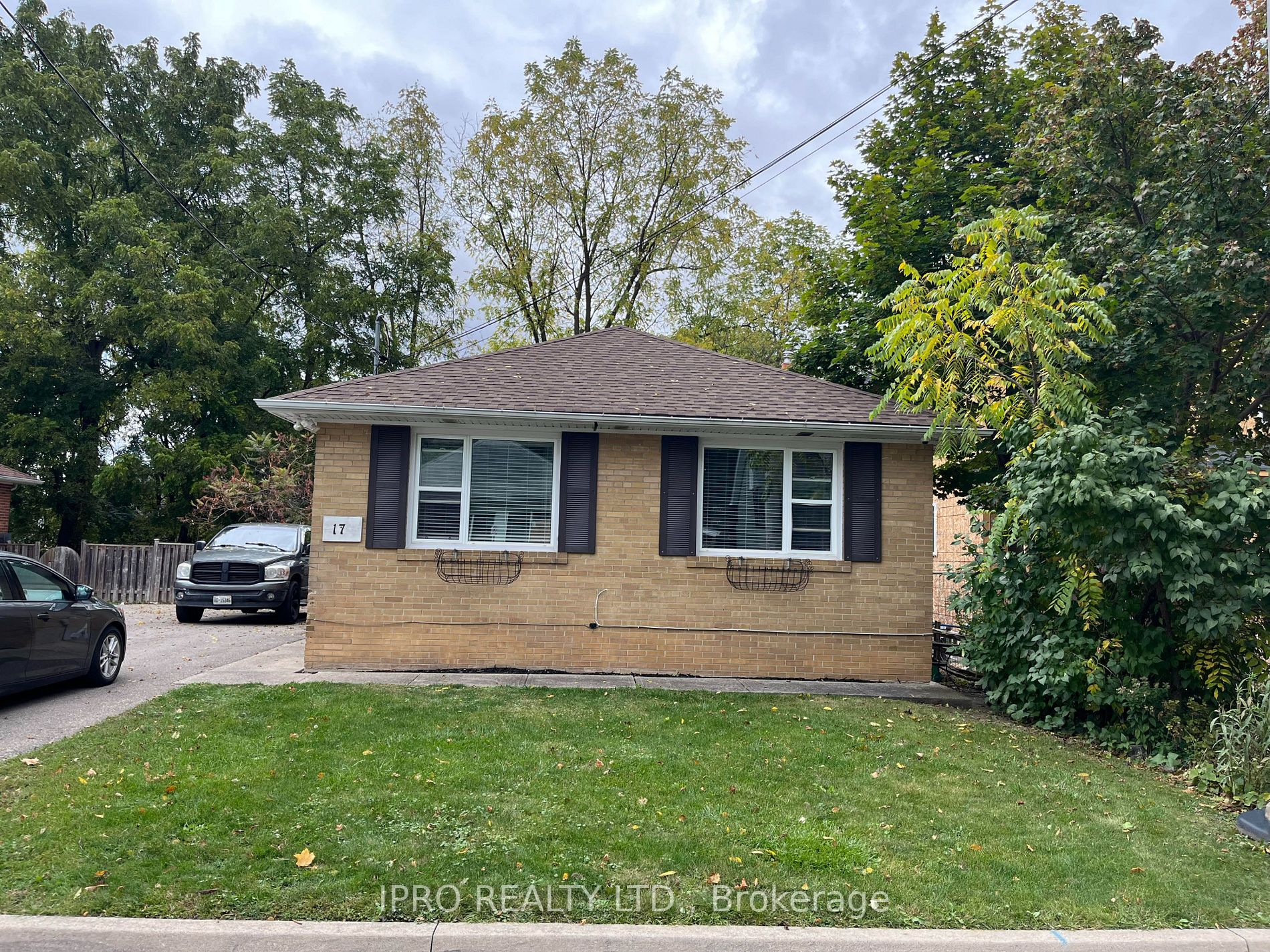 17 Academy Rd